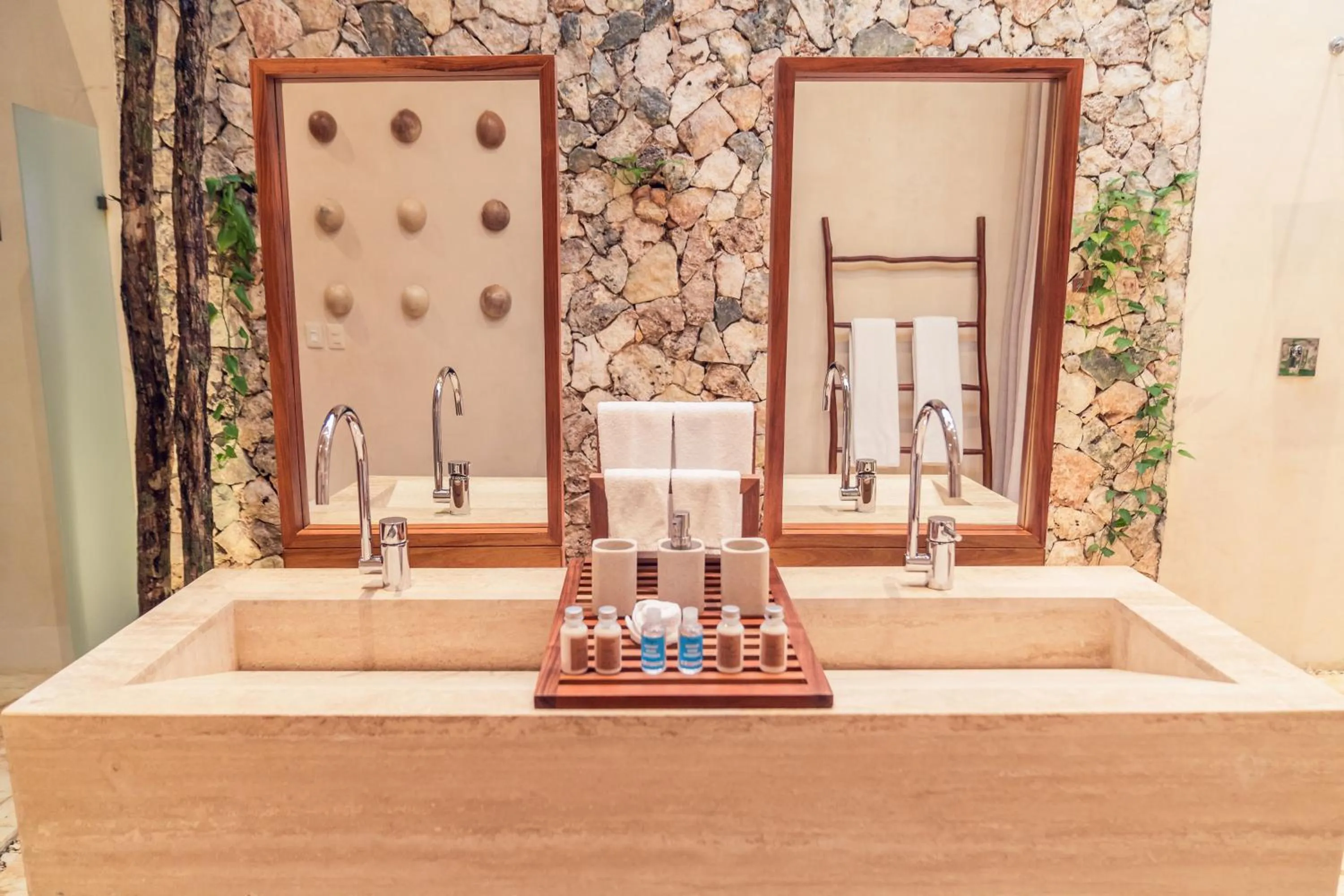 Bathroom in Oriundo Luxury Nature Villas