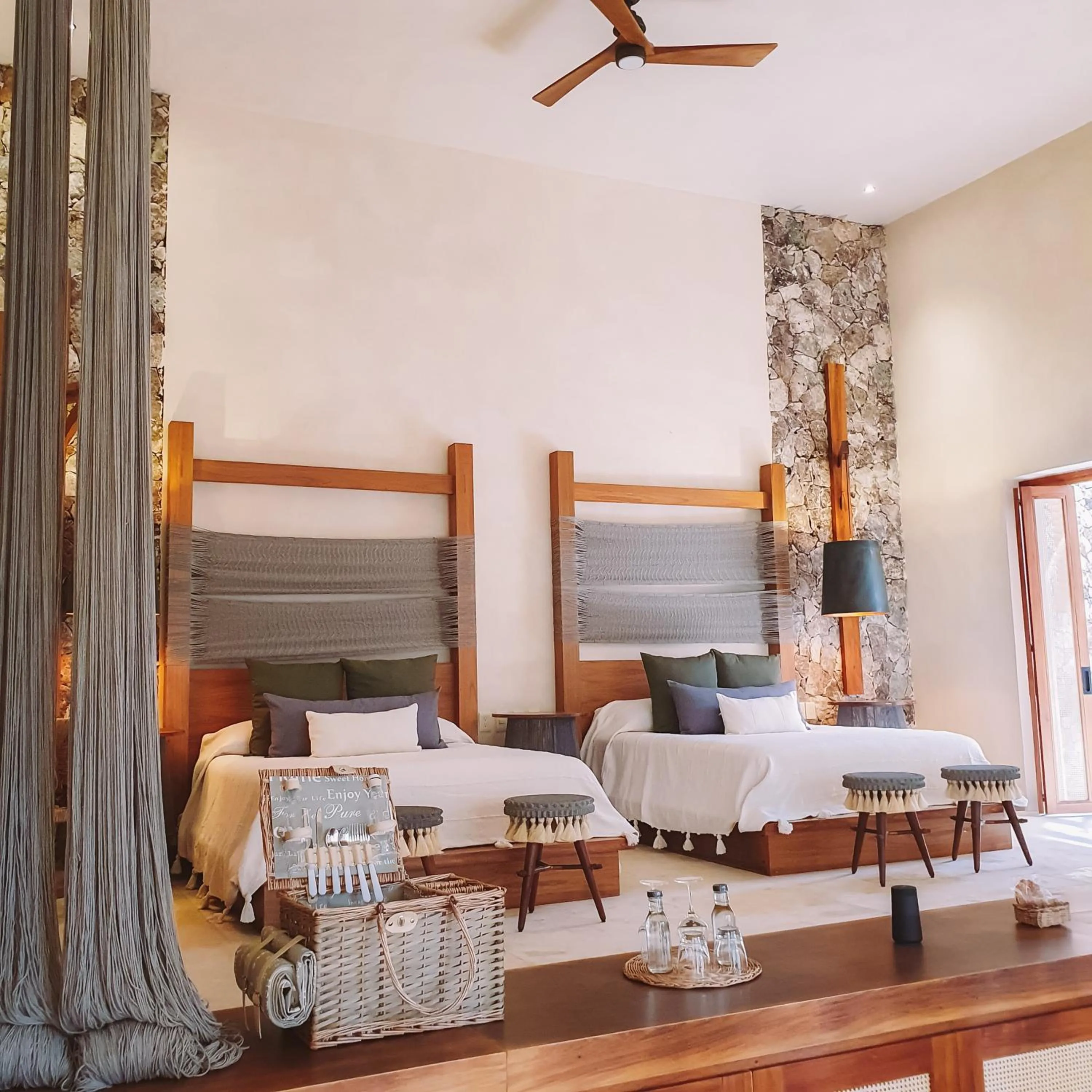 Photo of the whole room, Bed in Oriundo Luxury Nature Villas