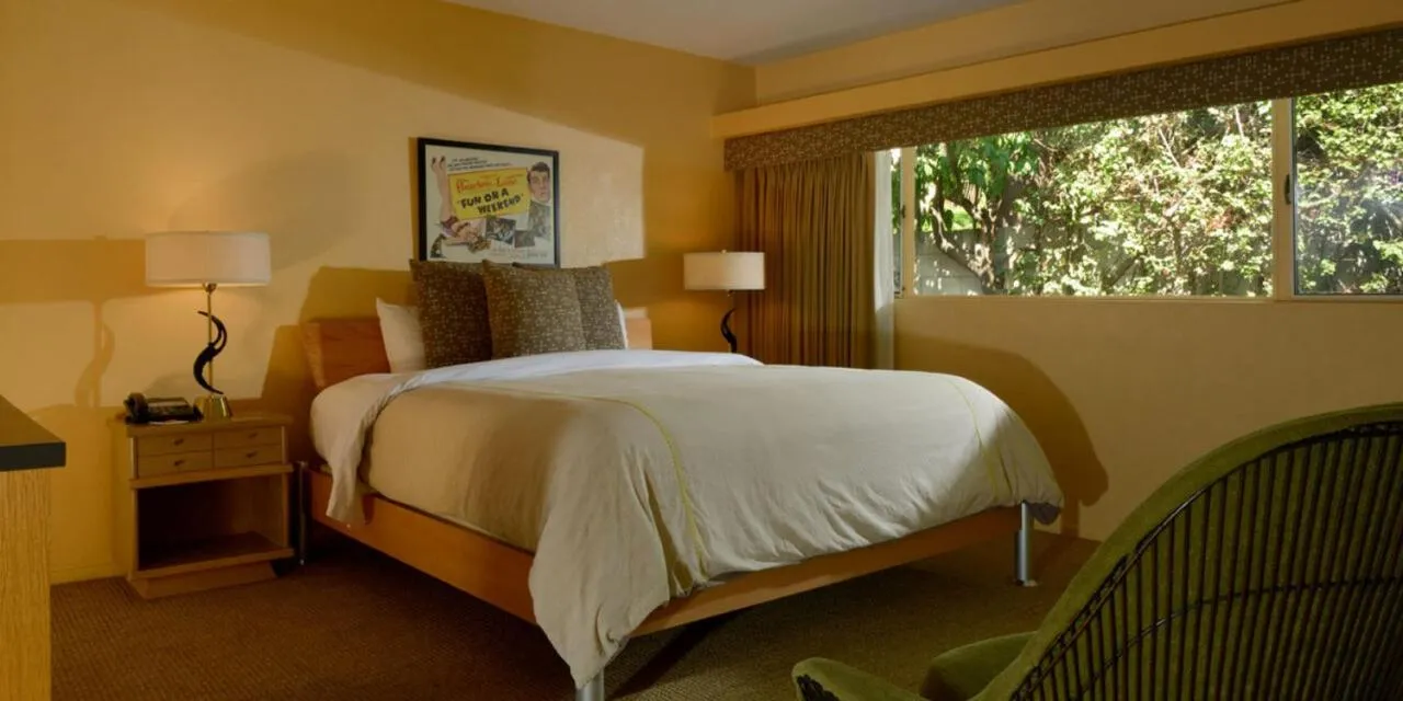 Bed in Orbit In - 21 and Over