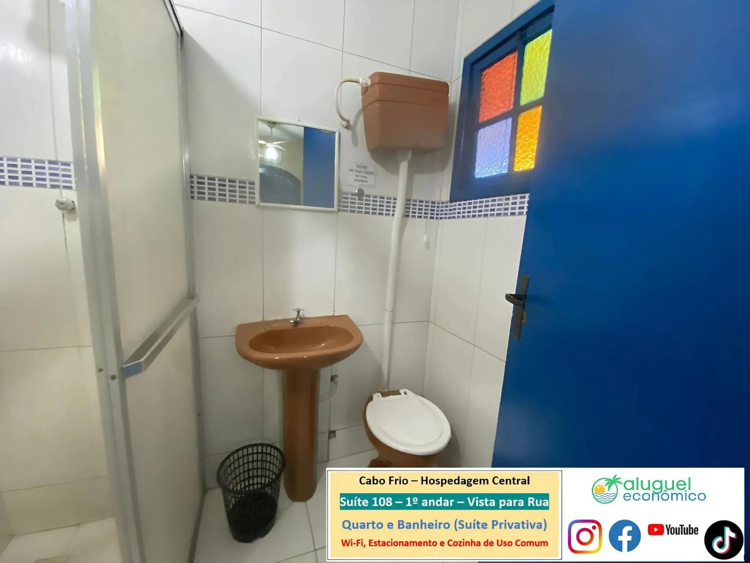 Toilet in Cabo Frio - Hospedagem Central - Aluguel Econômico