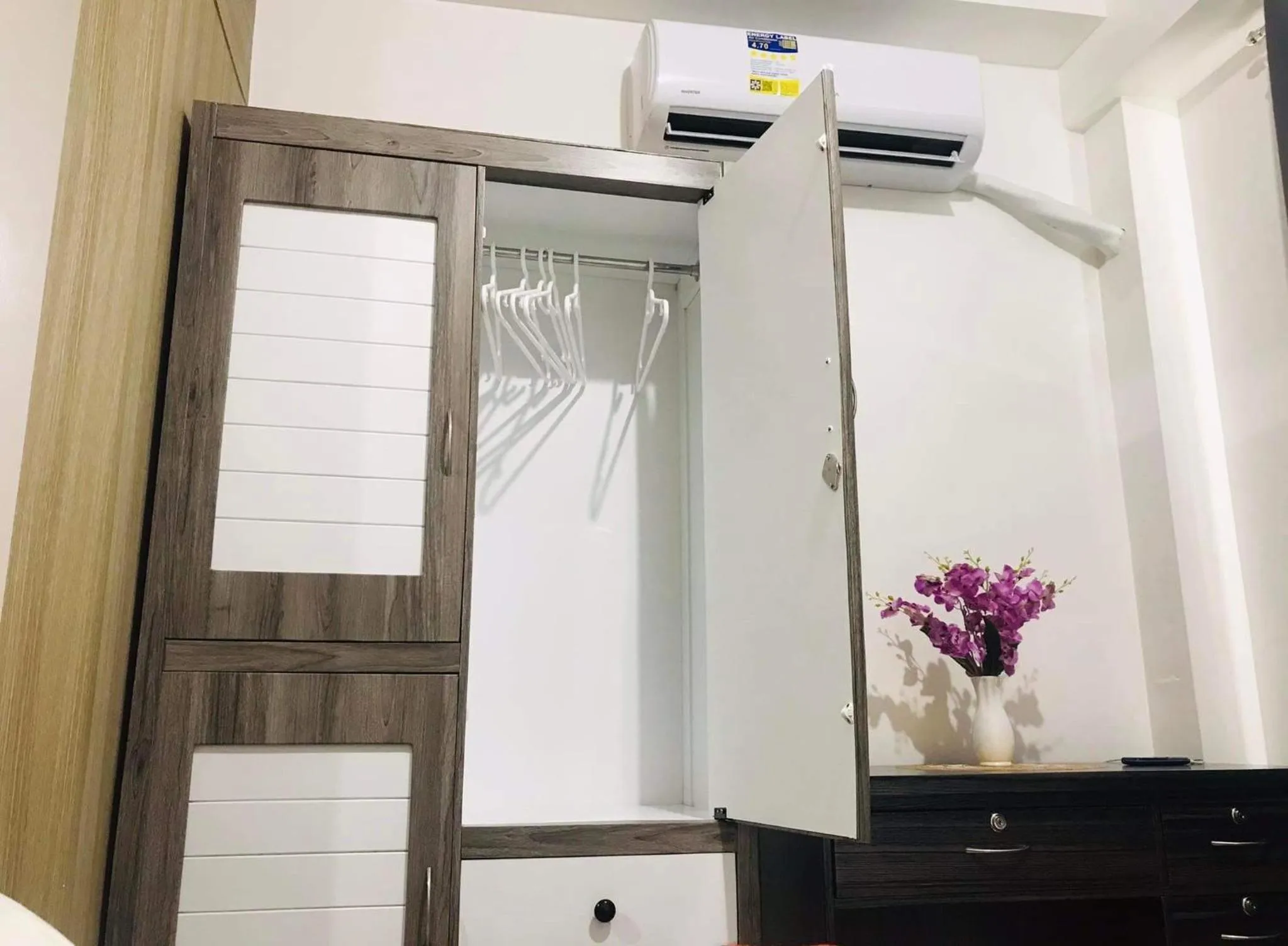 Shore Residence condotel,Pasay city Philippines