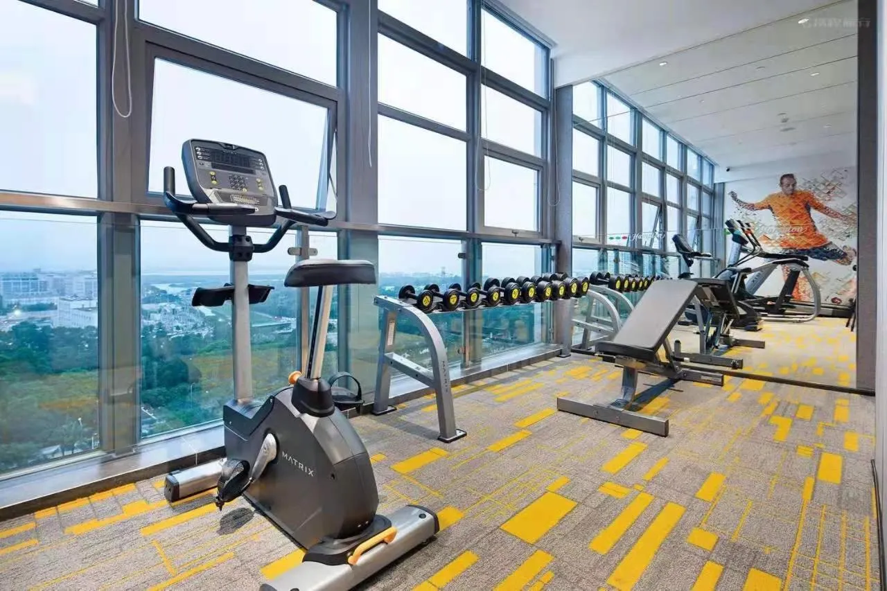 Fitness centre/facilities in Hampton By Hilton Shenzhen Futian Mangrove Park Apartments