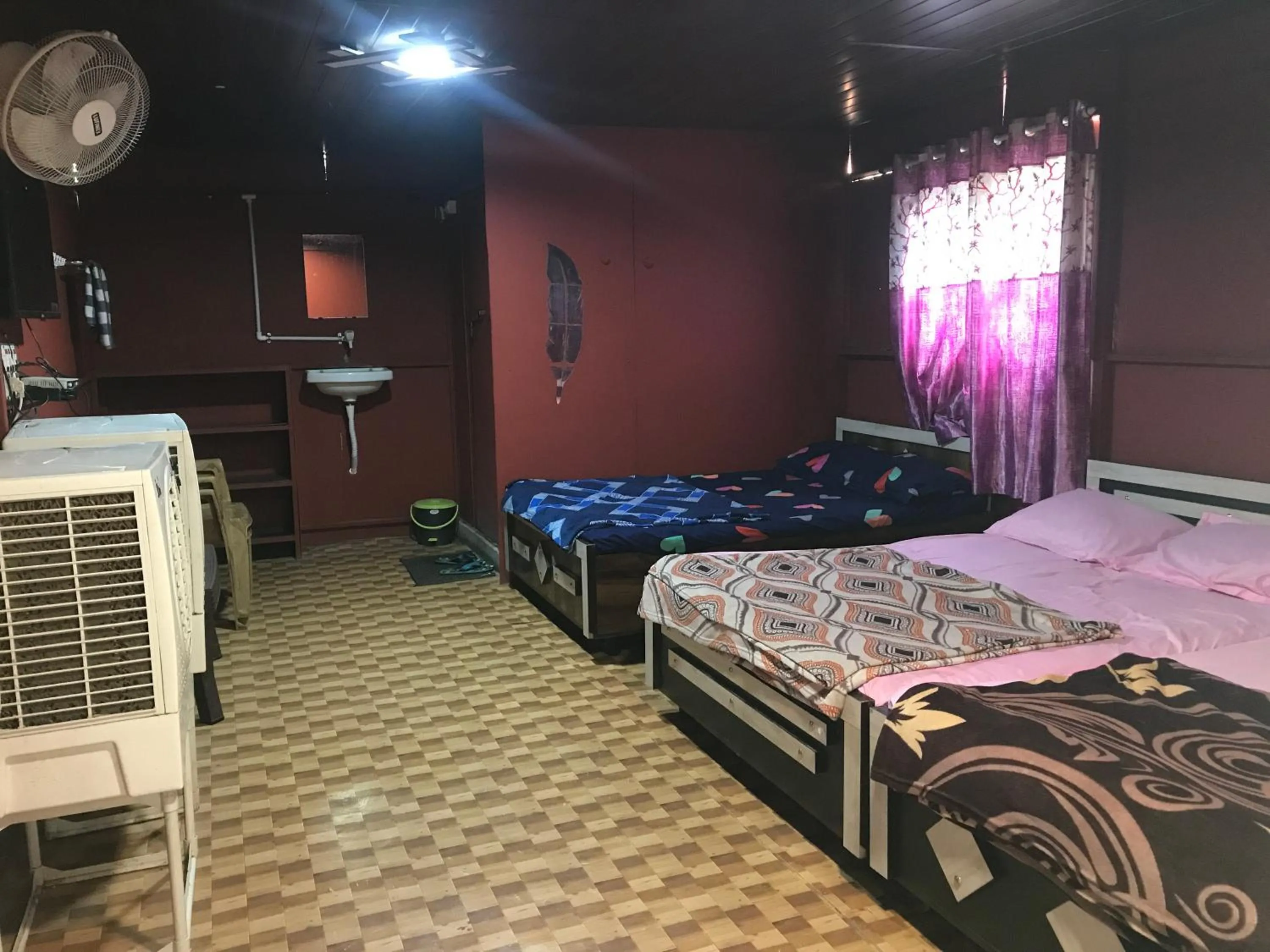 Deluxe Family Room in Ingawale farmhouse (agro tourism)