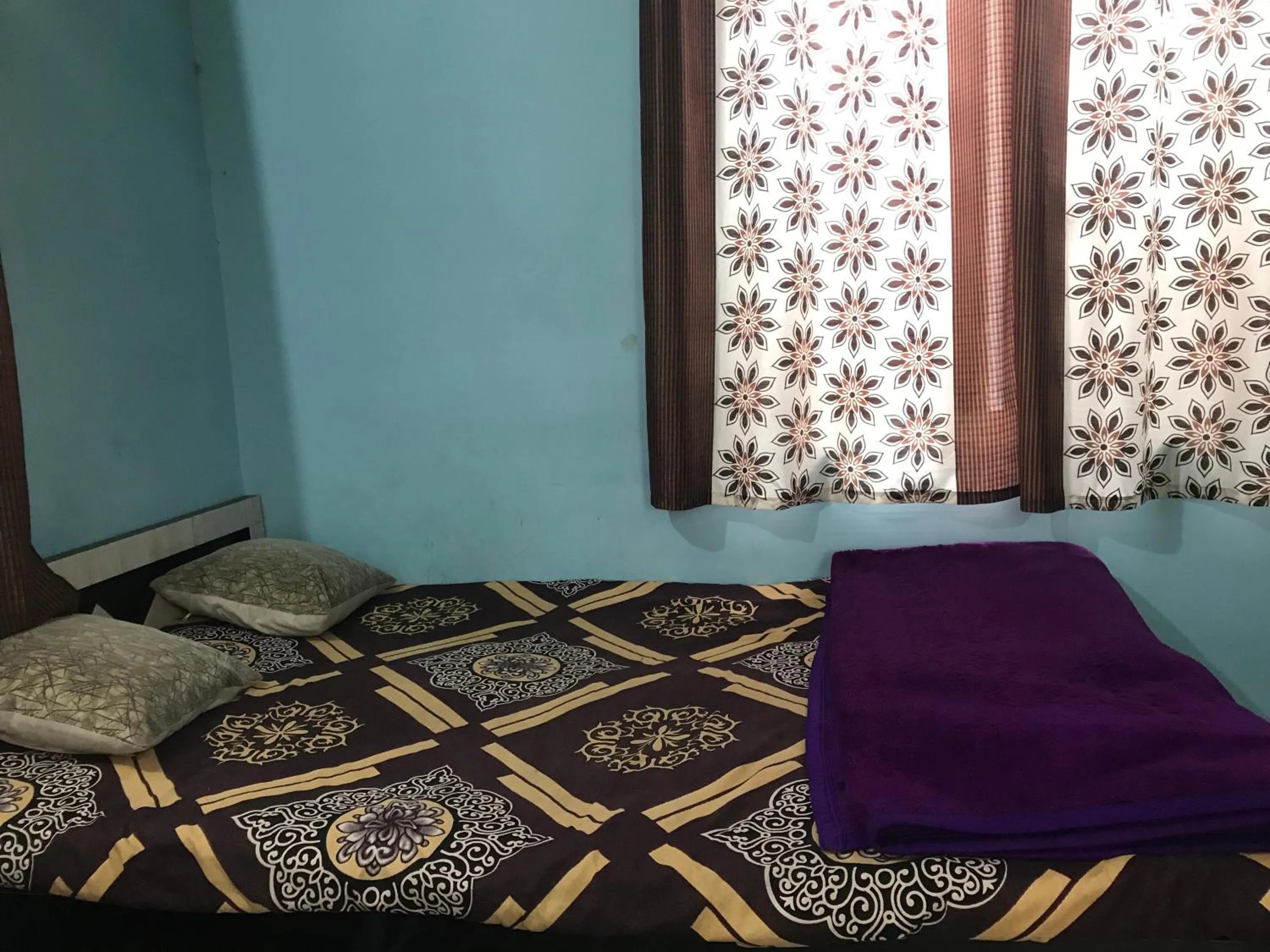 Double Room with Mountain View - single occupancy in Ingawale farmhouse (agro tourism)
