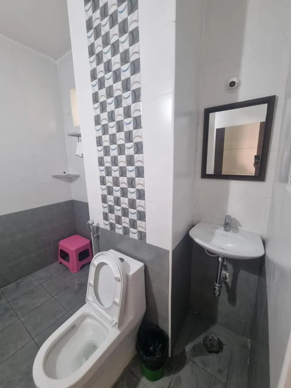 Toilet in PPH Living KVR Residency