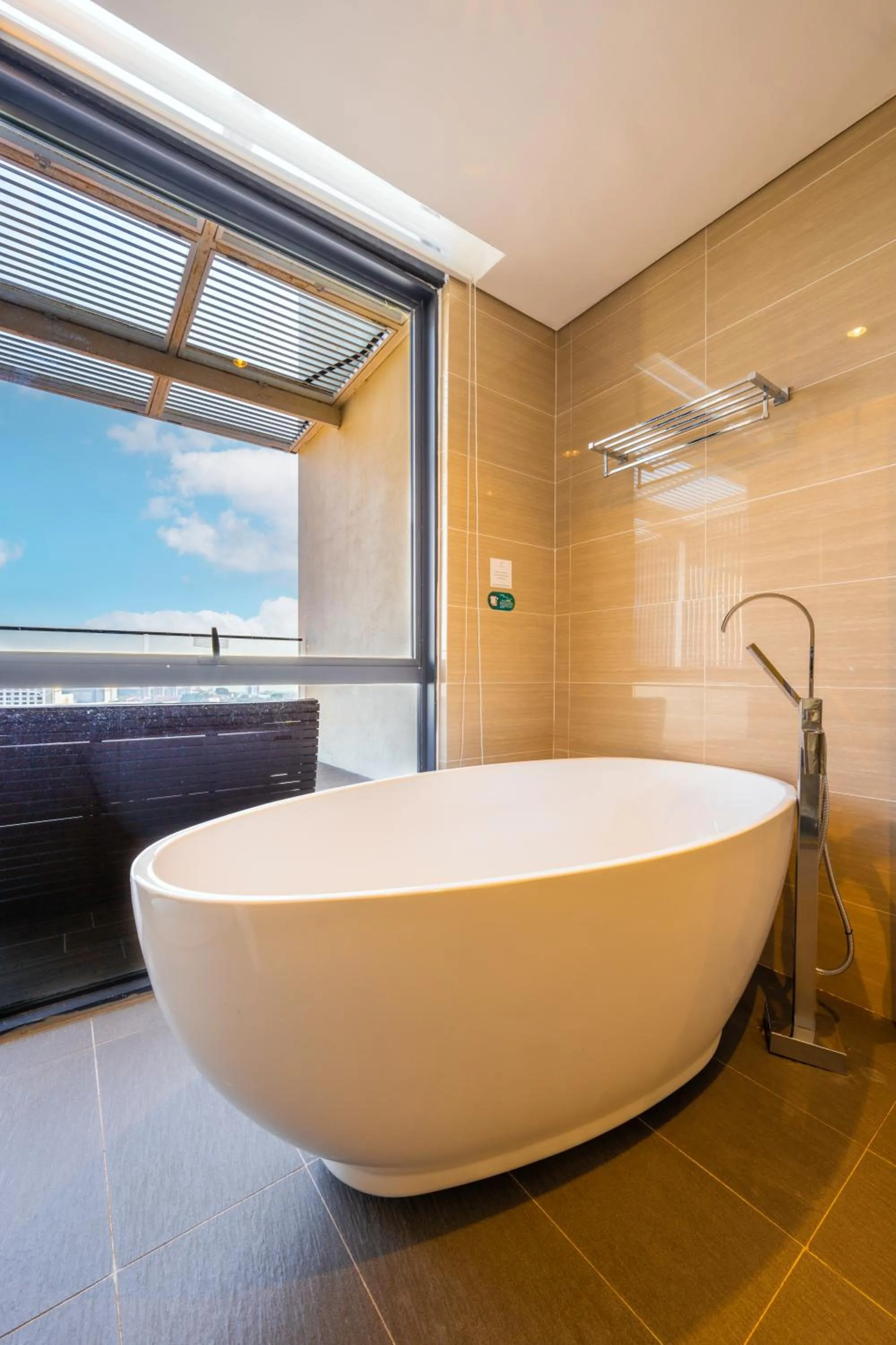 Bath in Greystone 99 Suites