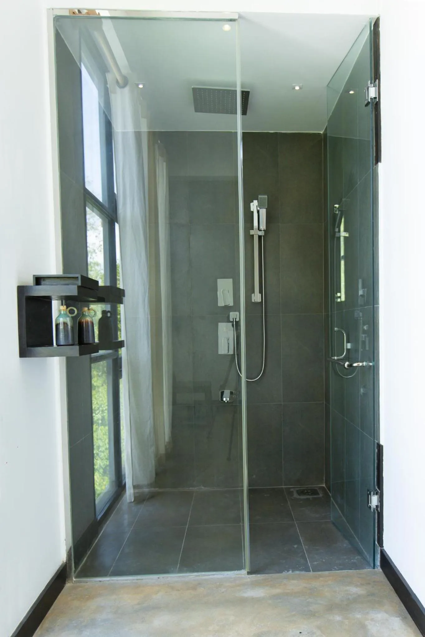 Shower in Splendour Residence