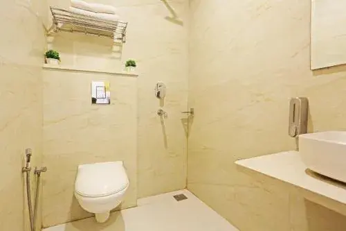 Deluxe Queen Room in Hotel Aman Imperial Just a Minute Away From New Delhi Railway Station and Connaught place Deluxe Queen Room in Hotel Aman Imperial Just a Minute Away From New Delhi Railway Station and Connaught place