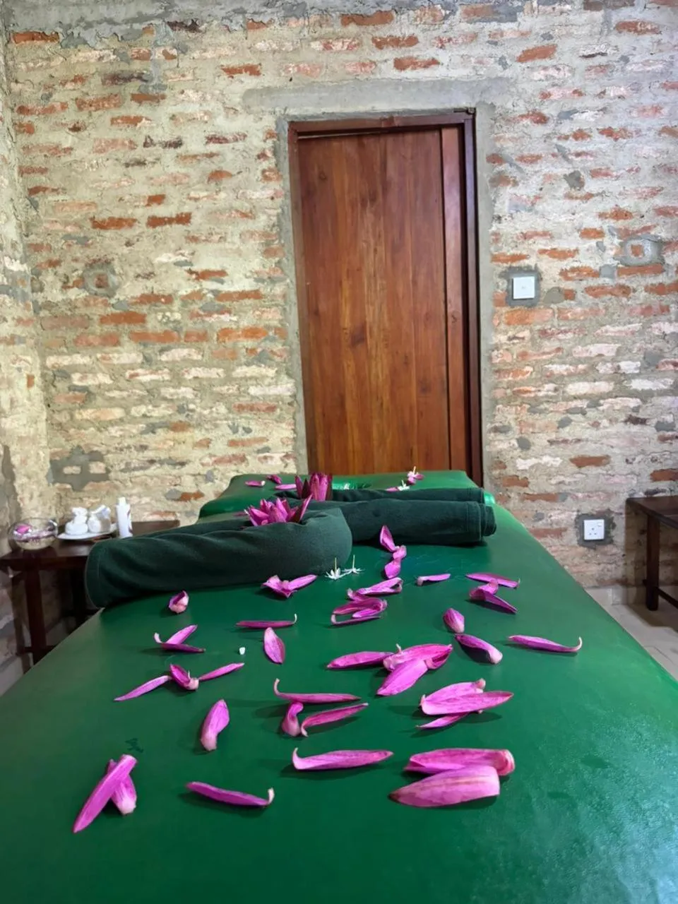 Spa and wellness centre/facilities, Bed in The Coastal Village Cabanas