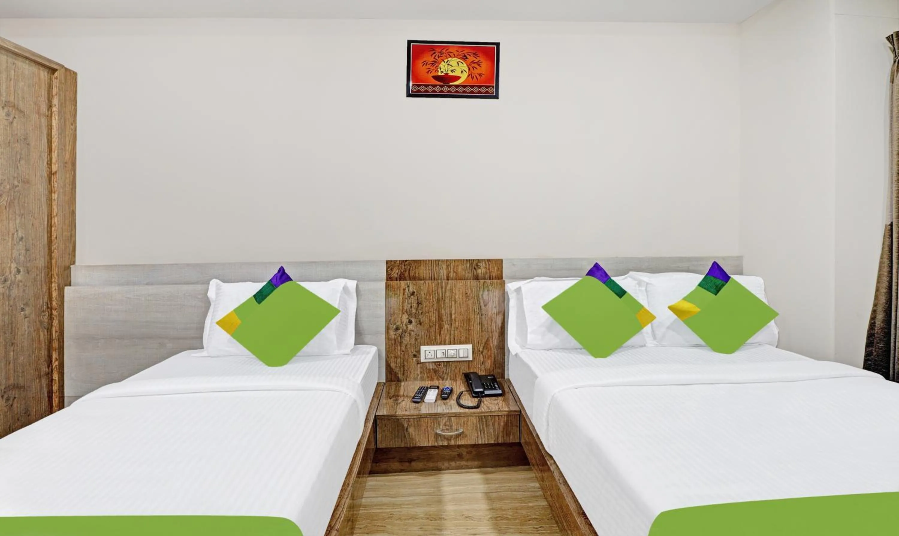 Photo of the whole room, Bed in Treebo Zion