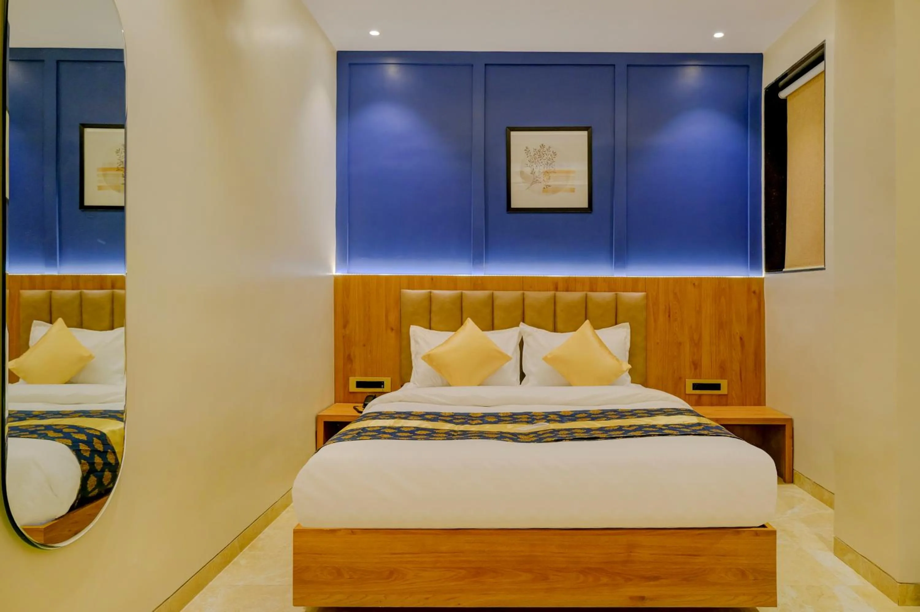 Bed in Metropolis Business Hotel