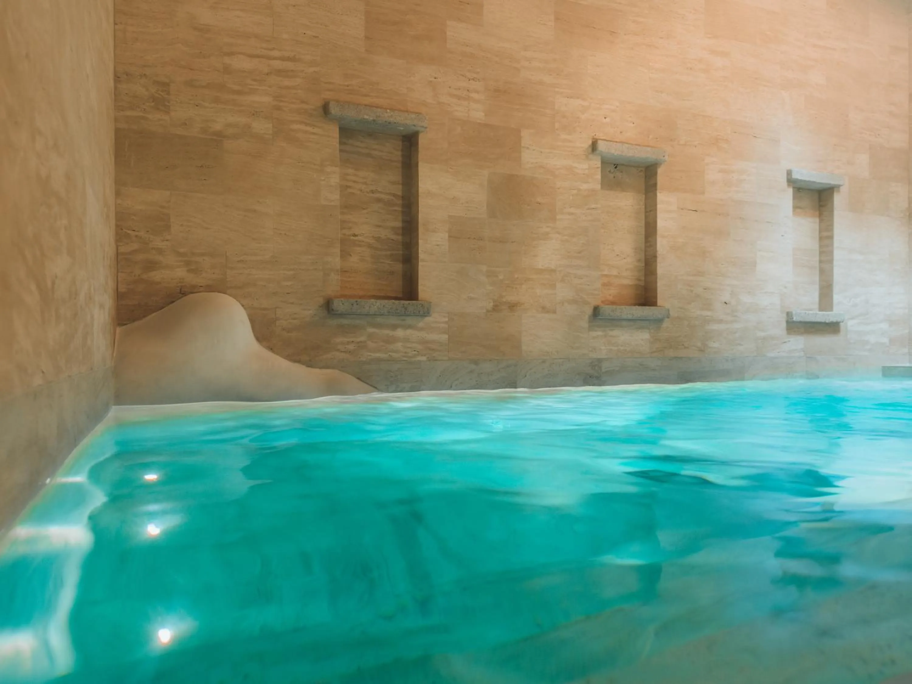 Spa and wellness centre/facilities in MANNA, a Member of Design Hotels