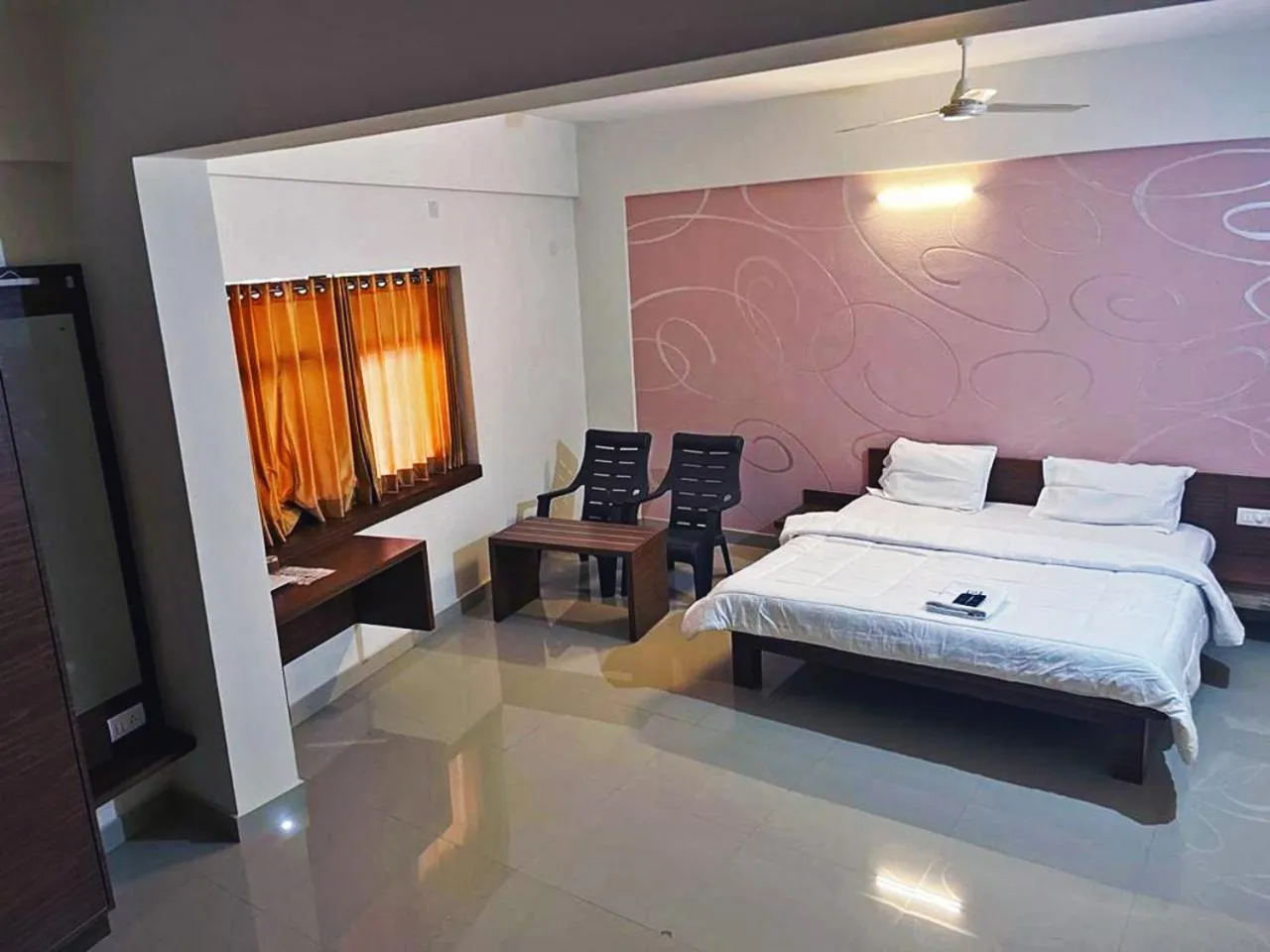 Bedroom in Hotel Radha