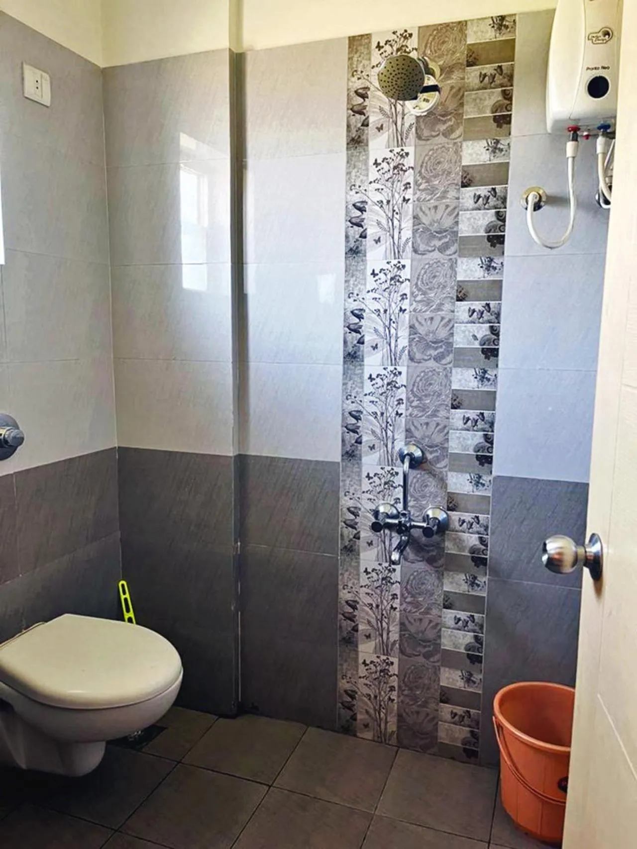 Bathroom in Hotel Radha