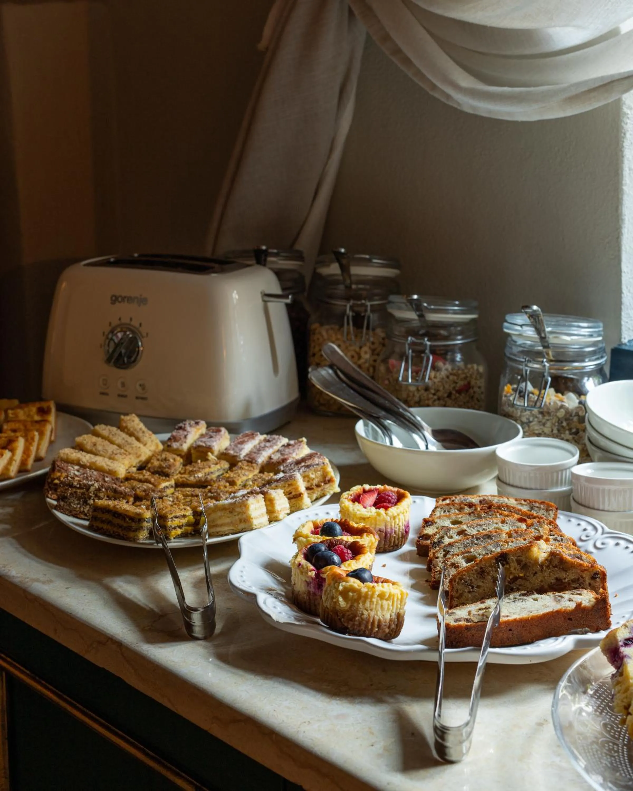 Buffet breakfast in MAGISTER seven