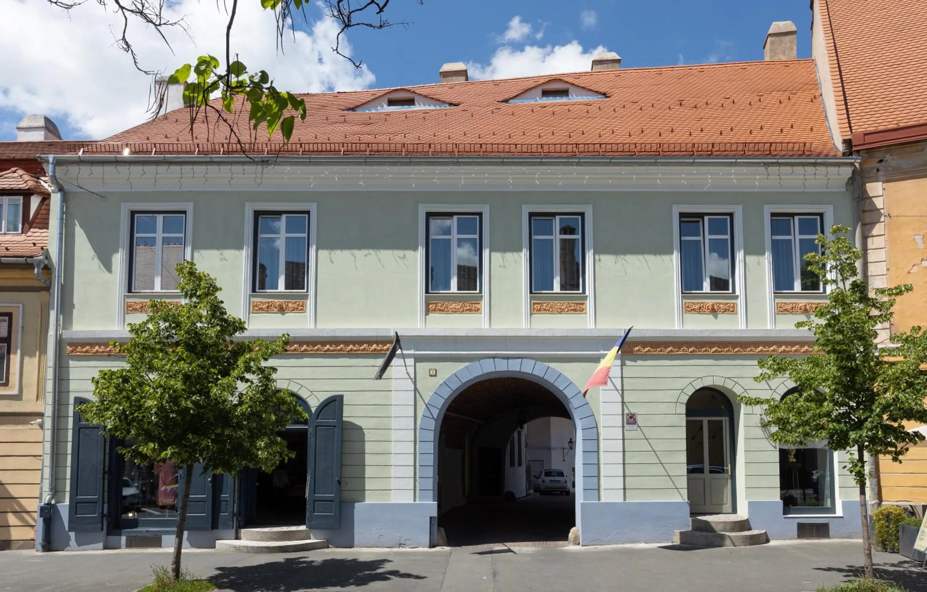 Facade/entrance in MAGISTER seven