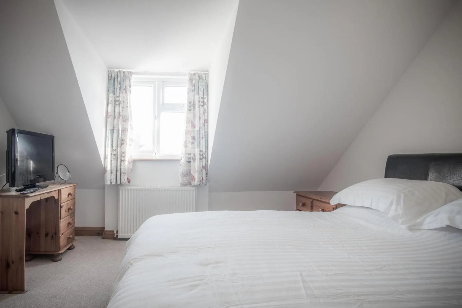 Floor plan, Bed in Church Terrace - 3 Bedroom Cottage - Saundersfoot