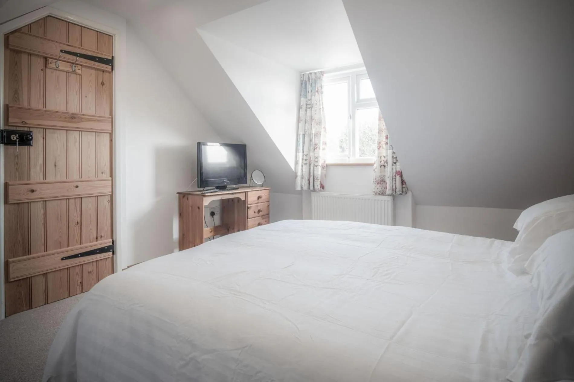 Floor plan, Bed in Church Terrace - 3 Bedroom Cottage - Saundersfoot