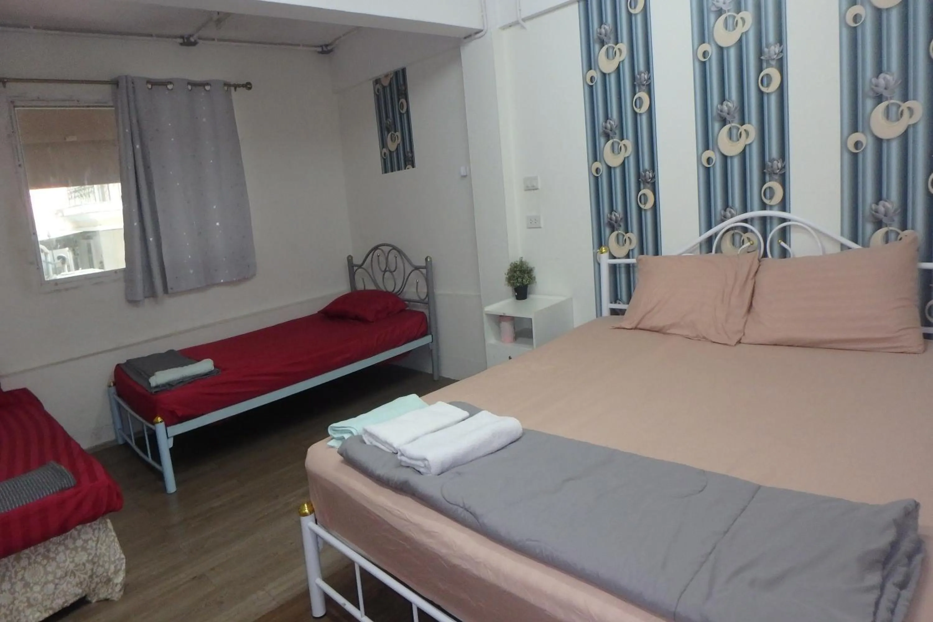 Photo of the whole room in Rama 3 Sunrise Hostel