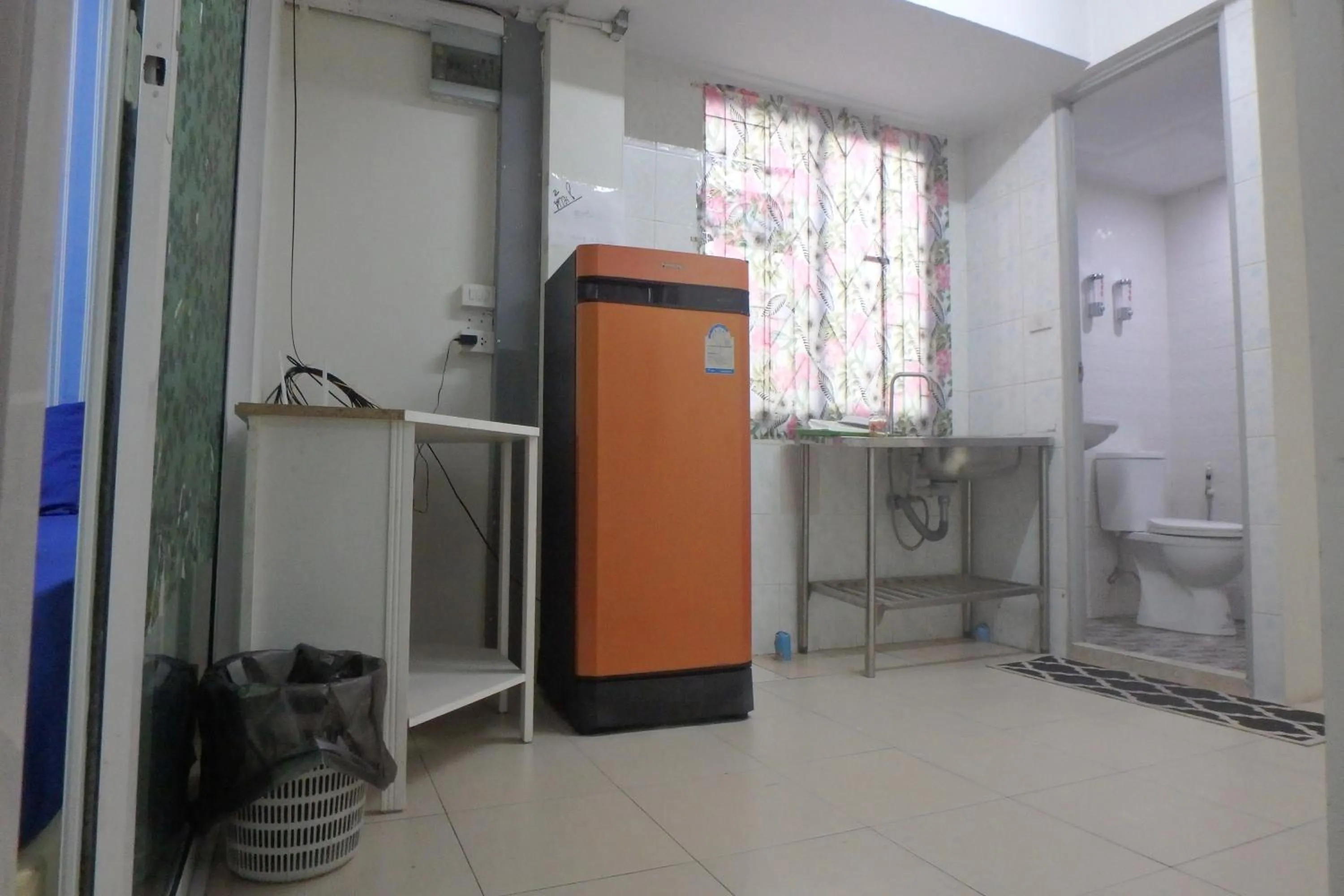 Photo of the whole room in Rama 3 Sunrise Hostel