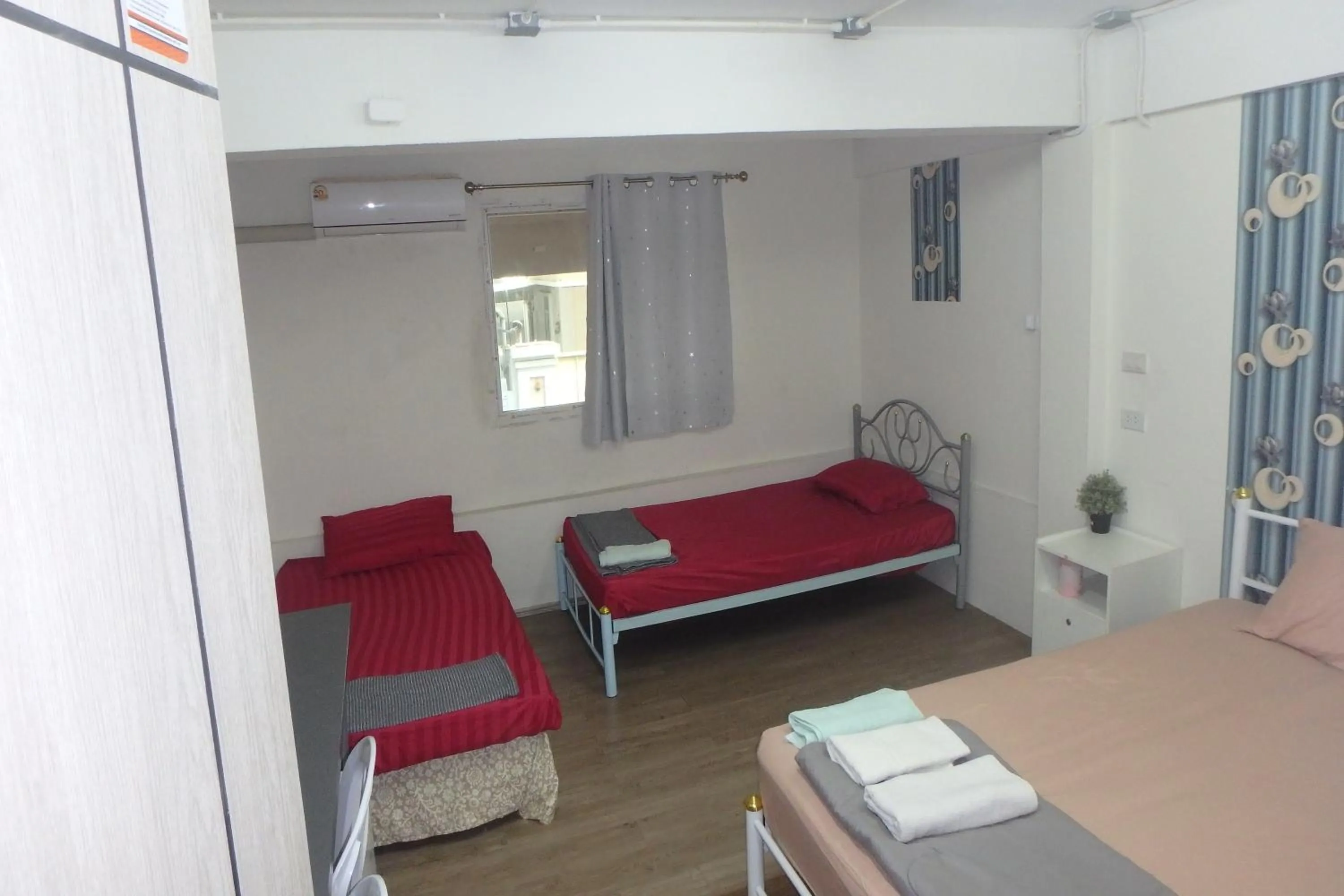 Photo of the whole room in Rama 3 Sunrise Hostel