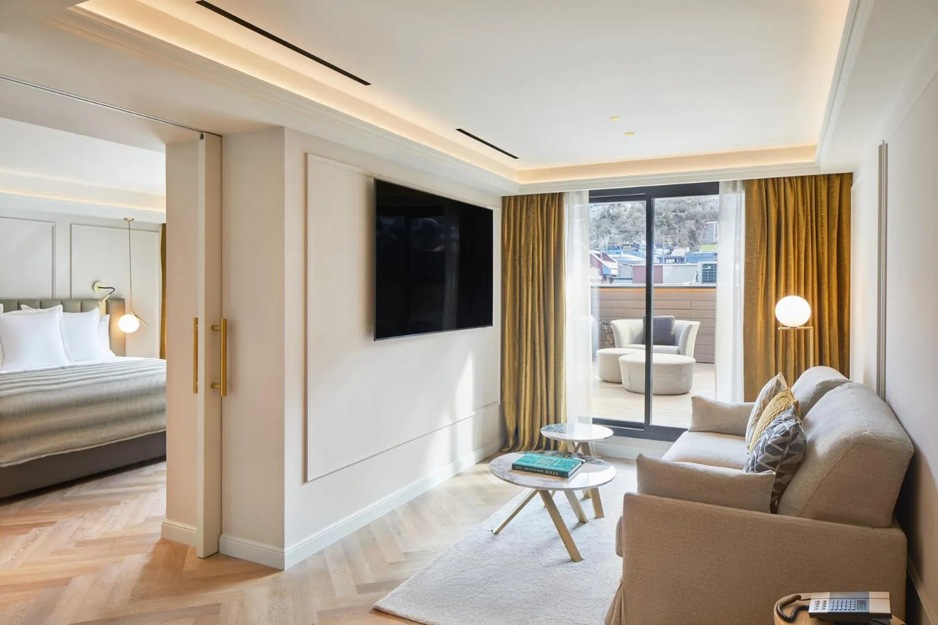 Living room, Bed in Hotel MIM Andorra