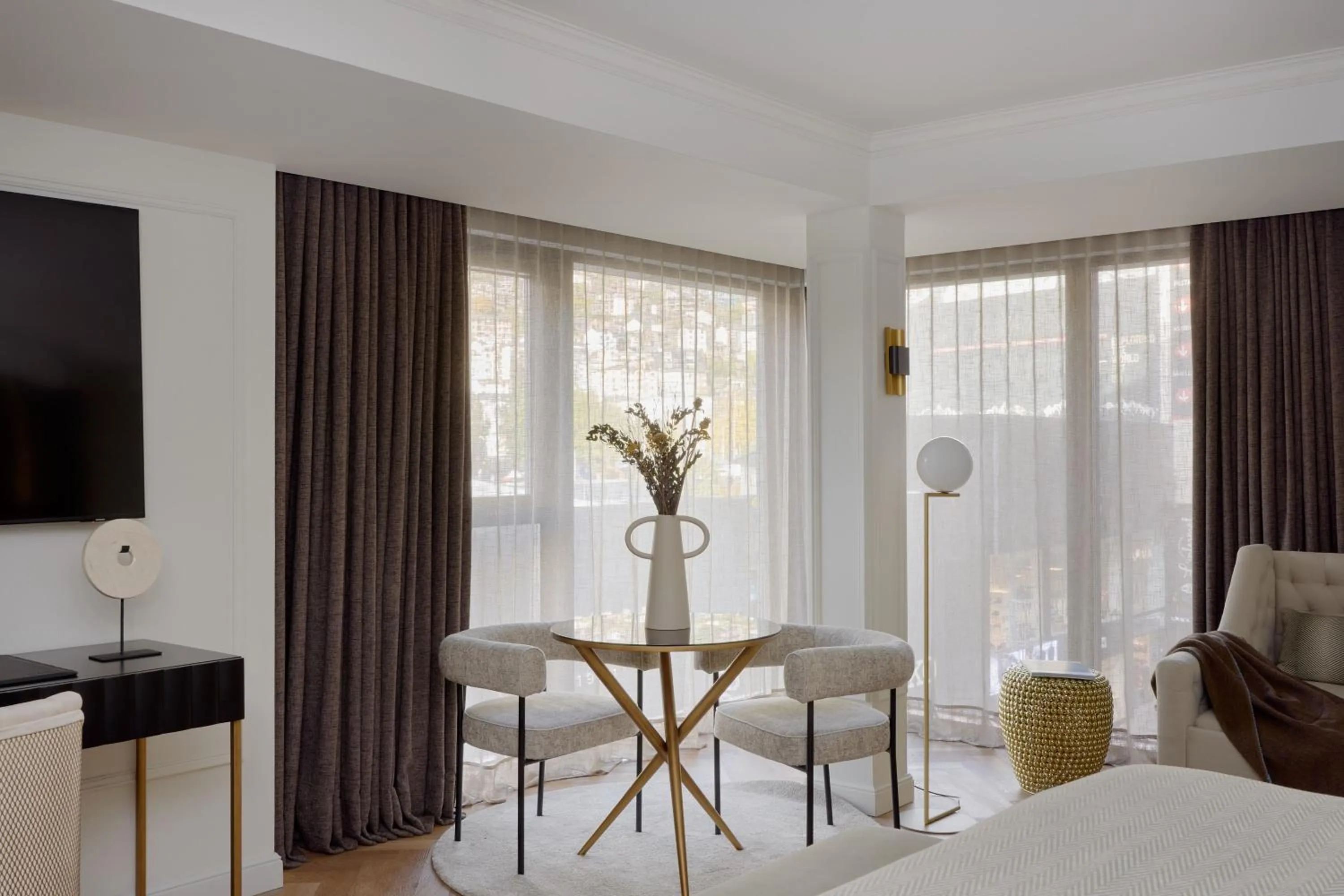 Property building, Bed in MiM Andorra Meliá Collection