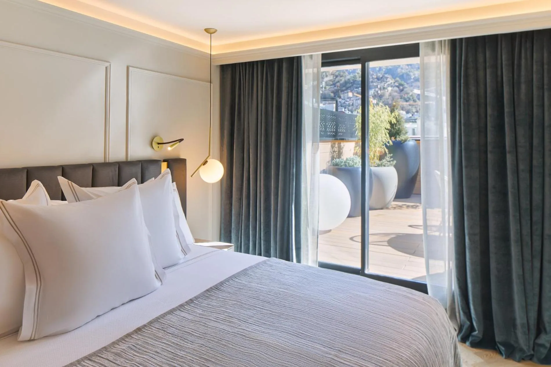 Bedroom, Bed in Hotel MIM Andorra