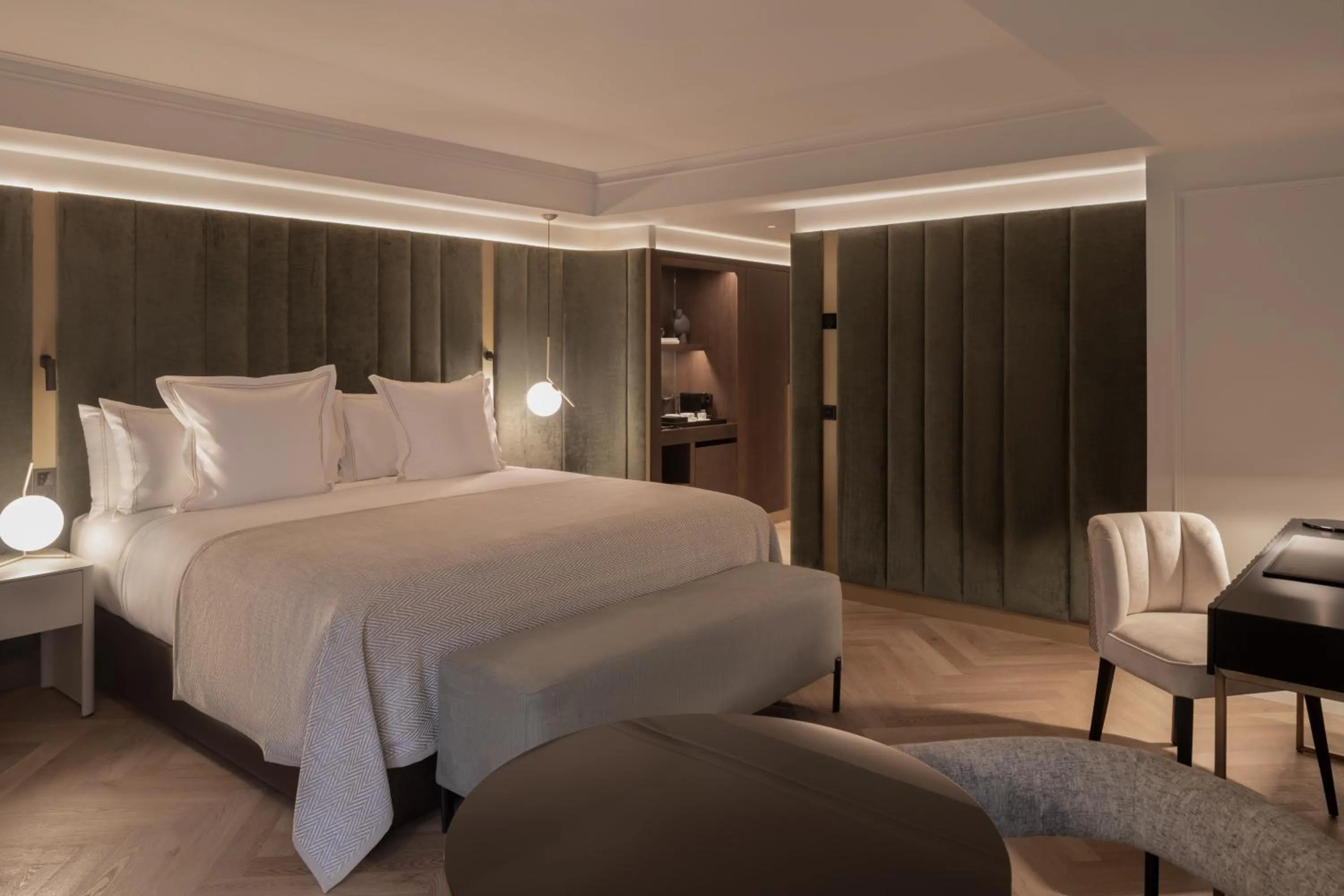 Bedroom, Bed in Hotel MIM Andorra