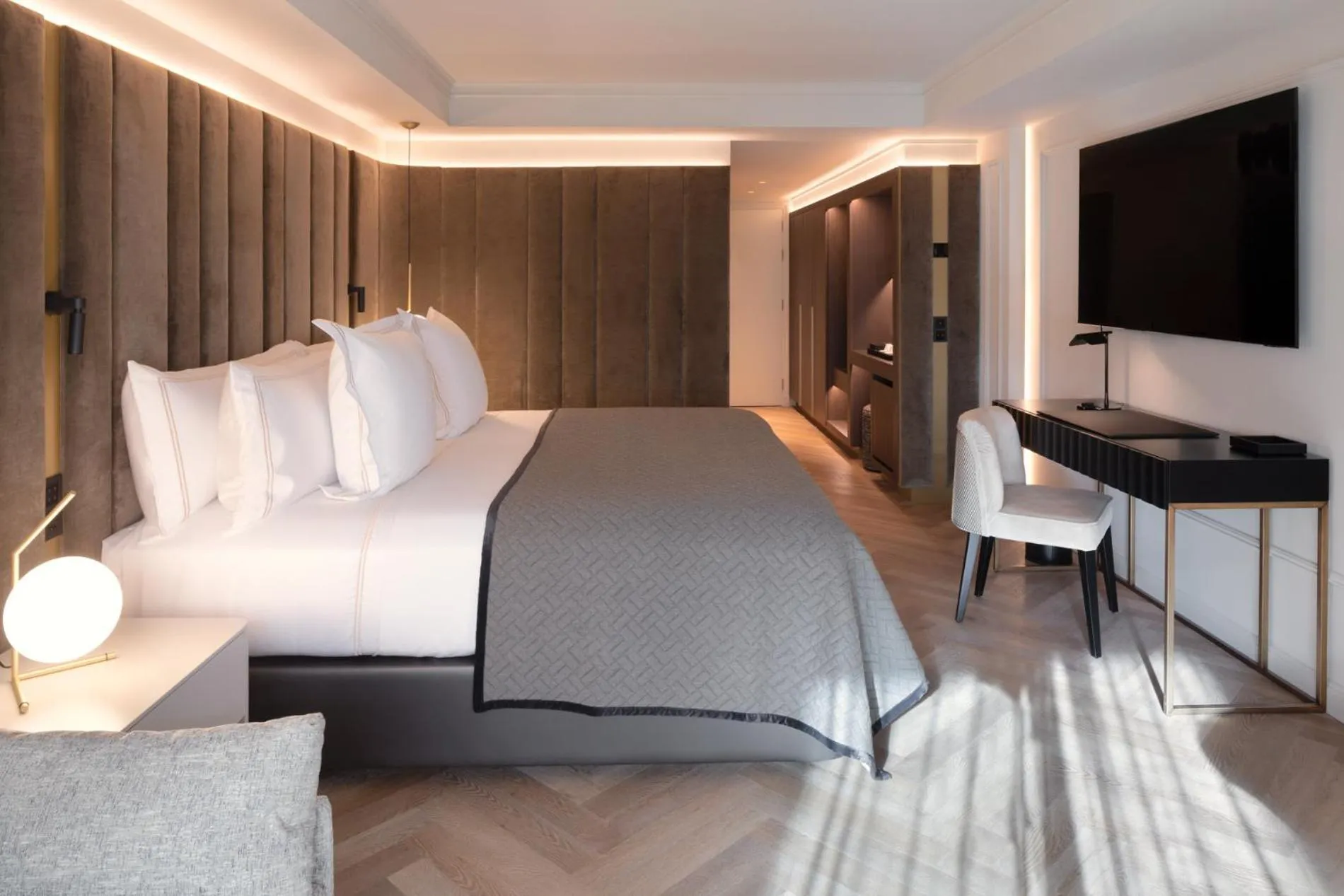 Bedroom, Bed in Hotel MIM Andorra