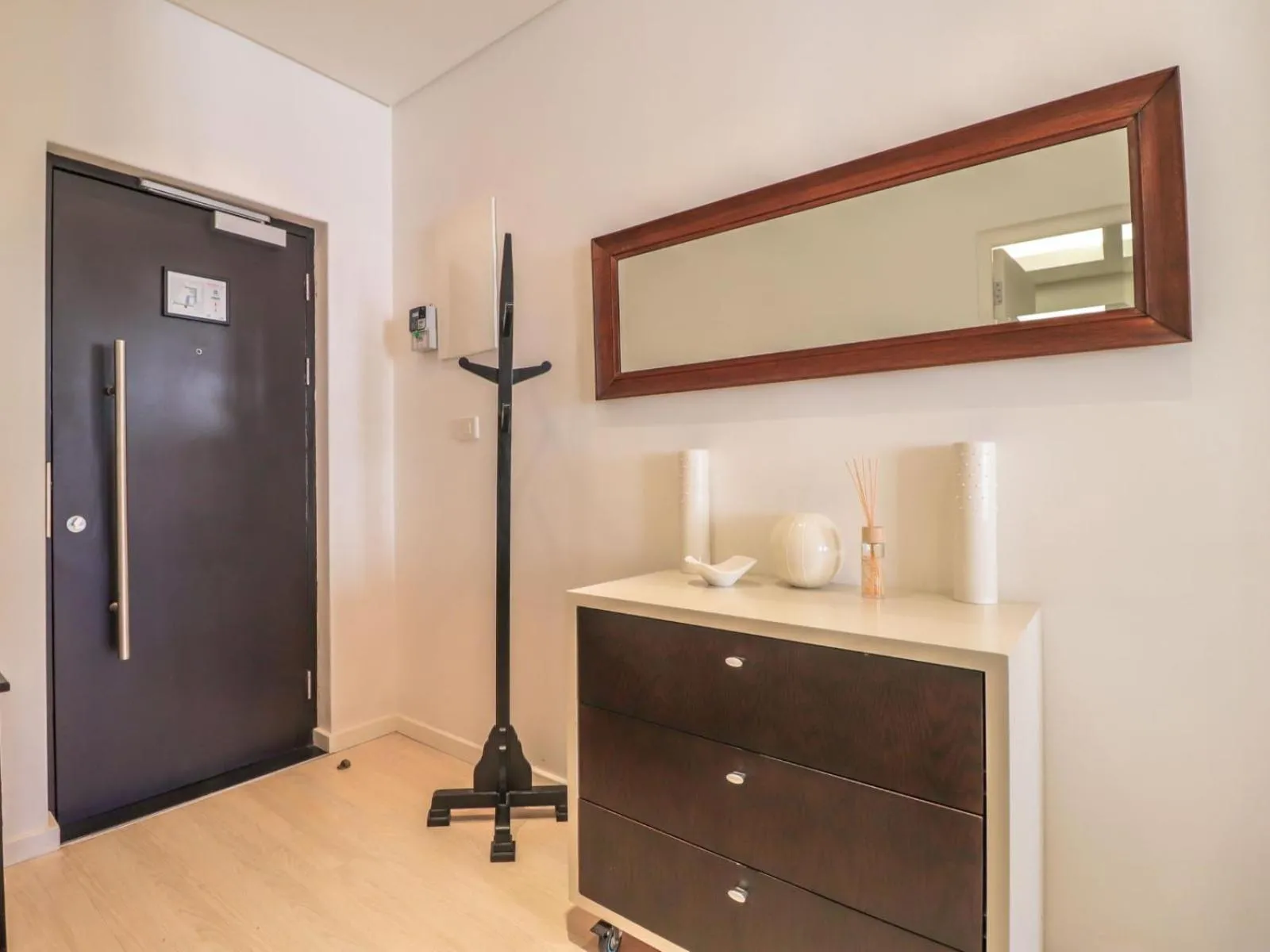 One-Bedroom Apartment in Mandela Place Apartment