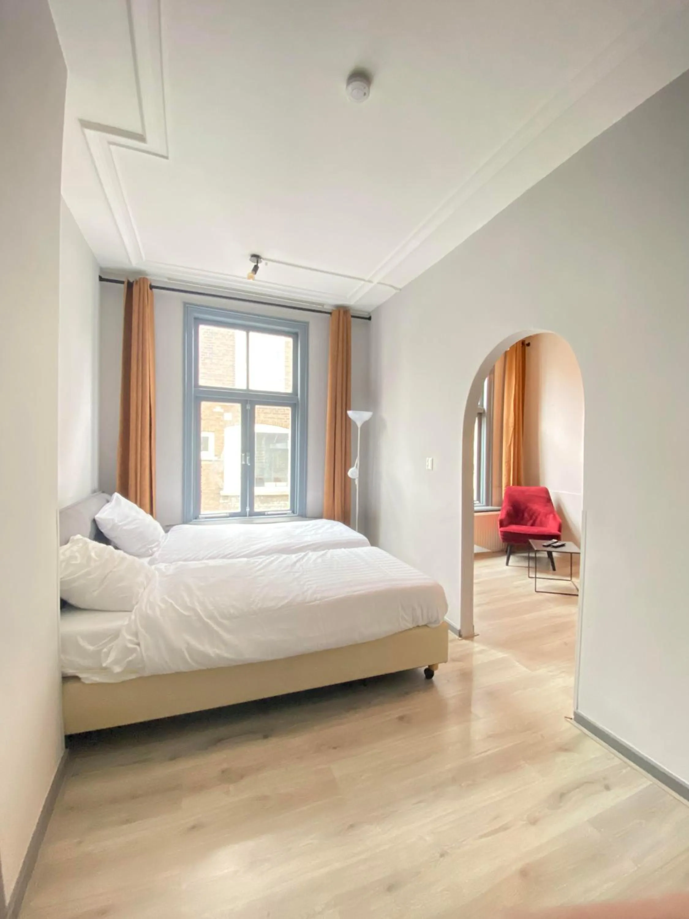 Bed in Hotel La Noire - Delft City Centre