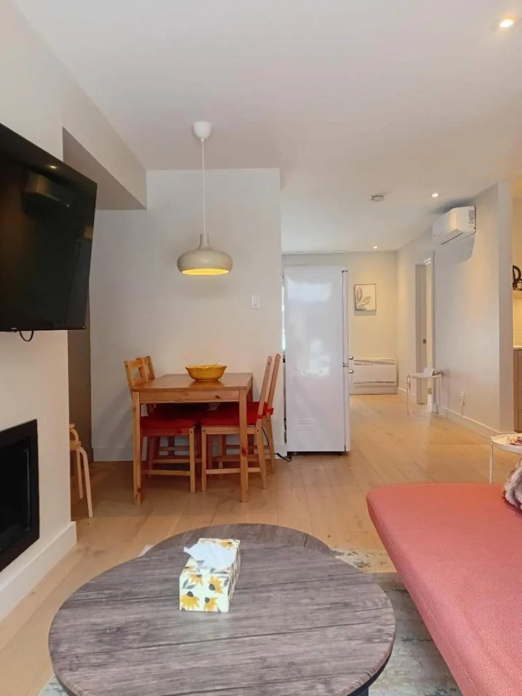 Dining area in Studio with king bed, sofa bed and terrace Mont-Tremblant