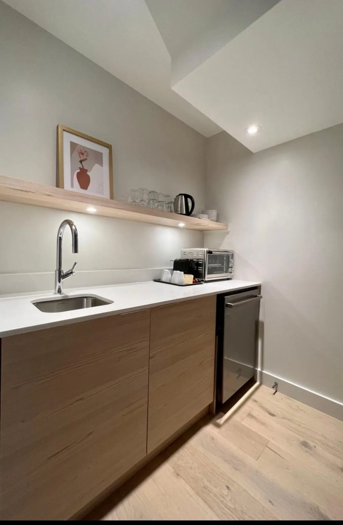 Kitchen or kitchenette in Studio with king bed, sofa bed and terrace Mont-Tremblant