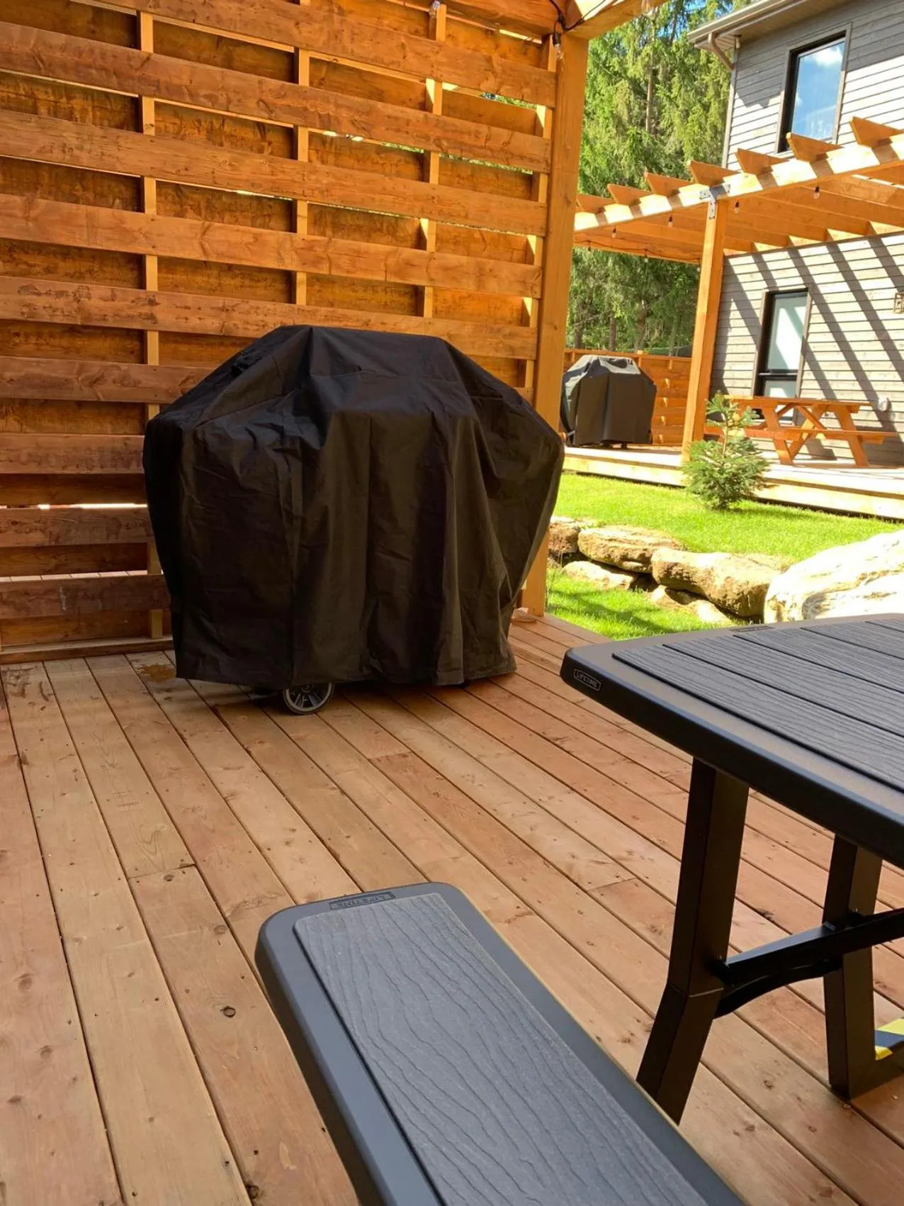 Patio in Studio with king bed, sofa bed and terrace Mont-Tremblant