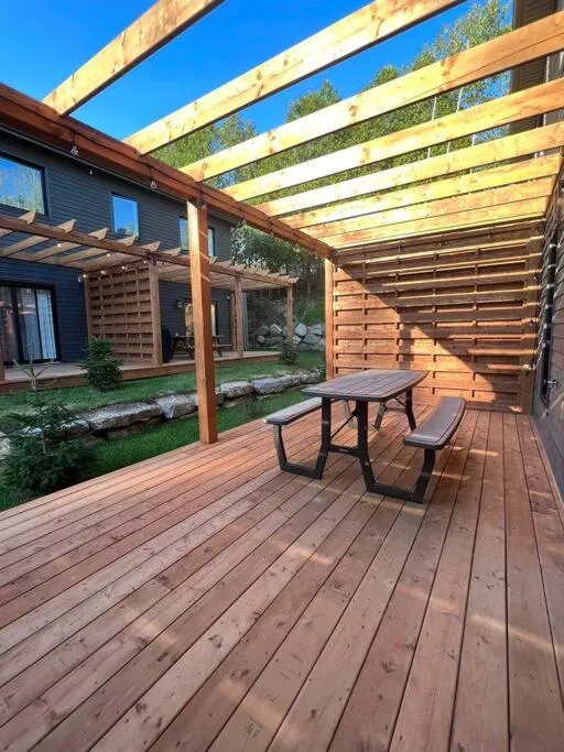 Patio in Studio with king bed, sofa bed and terrace Mont-Tremblant