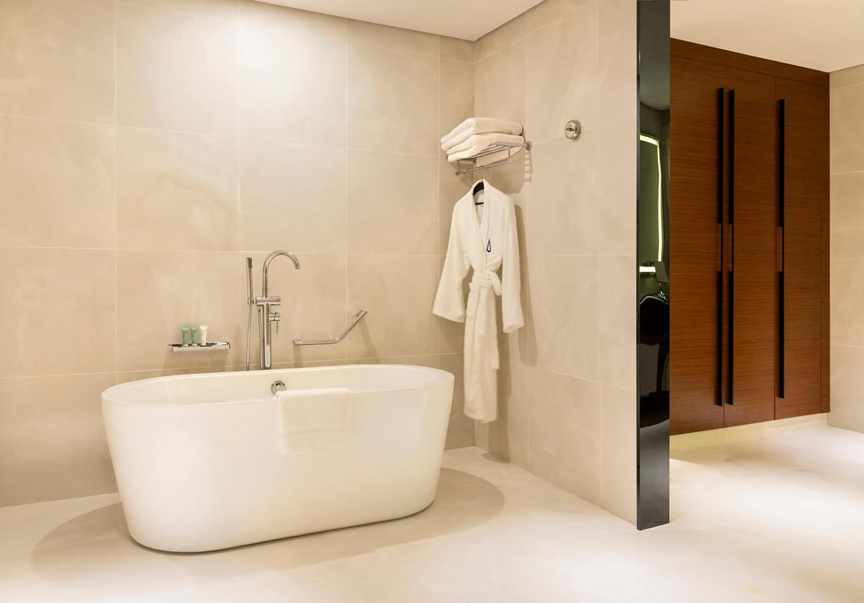 Bath in Asiana Grand Hotel