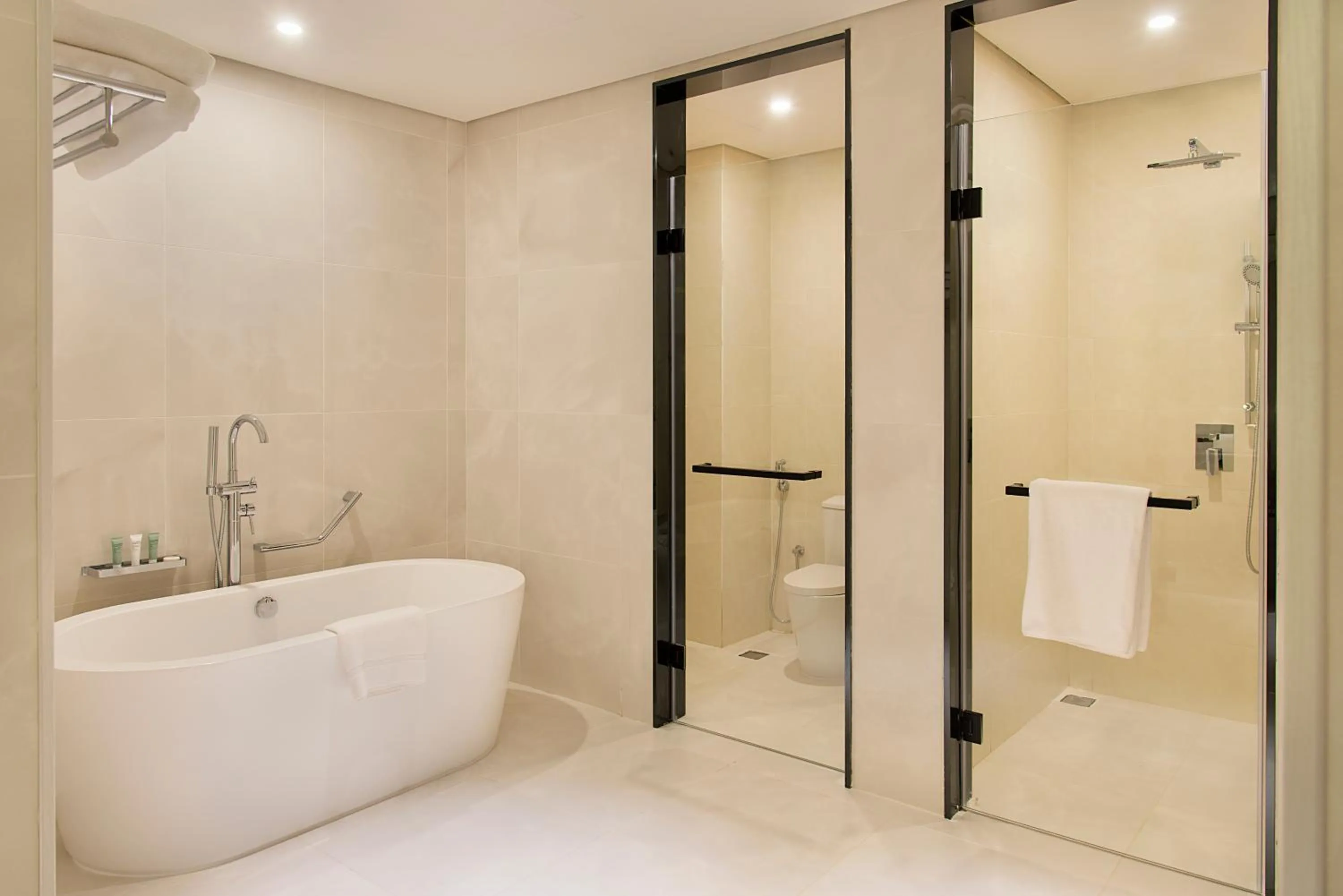 Shower in Asiana Grand Hotel