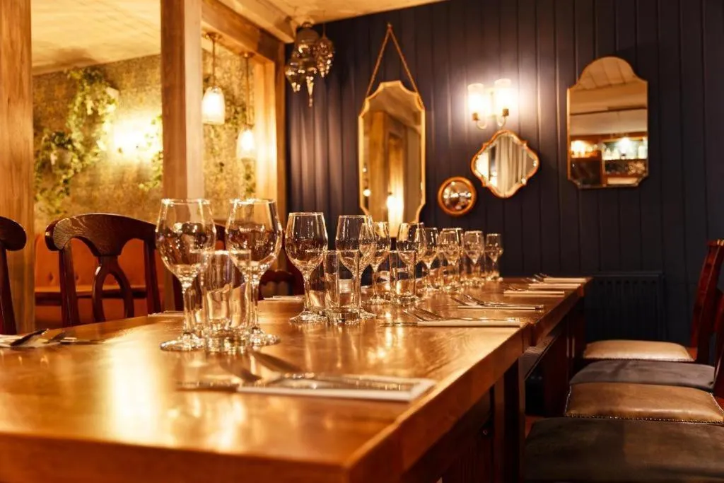 Dining area in Three Horseshoes, Bubbenhall