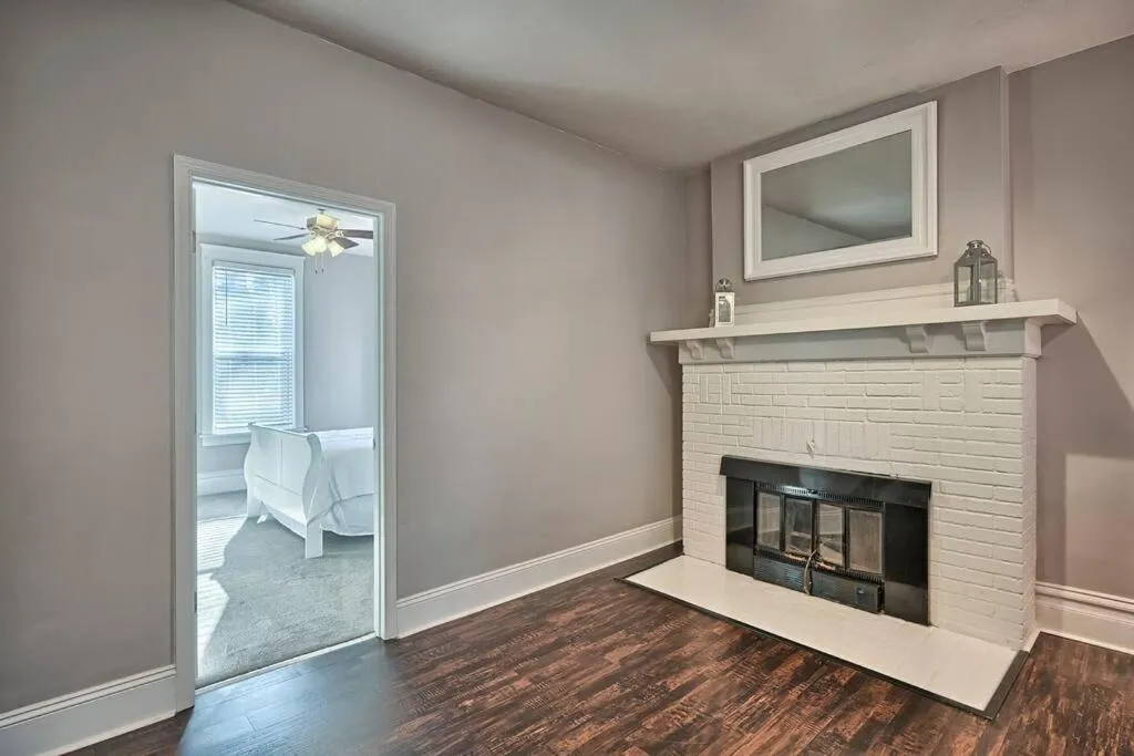 Suites on Seneca - Lovely 2 Bed 1 Bath Apartment