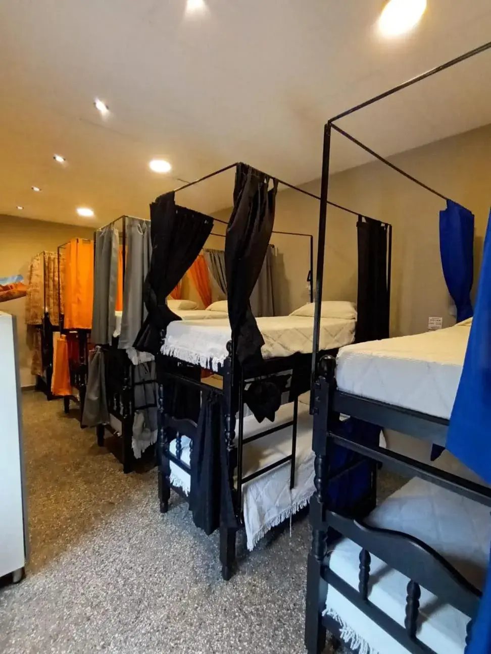 Single Bed in 10-Bed Dormitory Room in Hostel Marilian Single Bed in 10-Bed Dormitory Room in Hostel Marilian