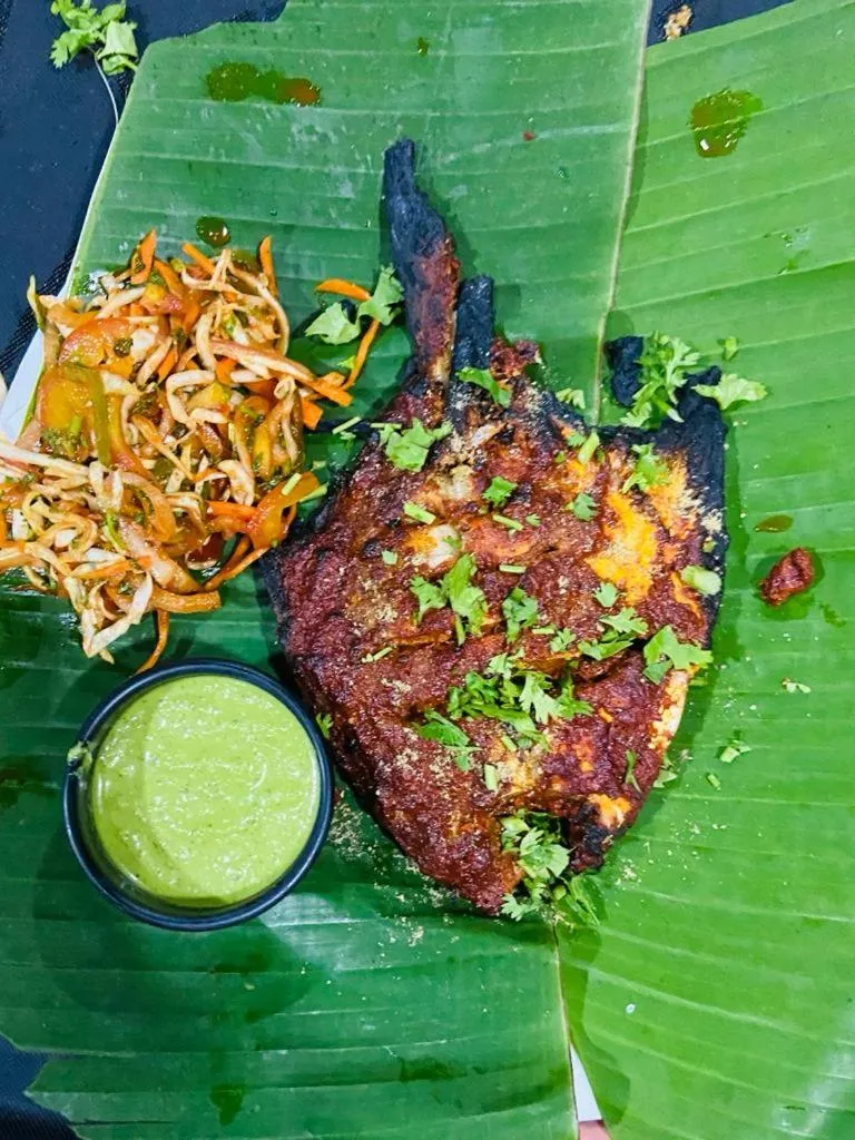 Food and drinks in Ashoka Lawns and Resort