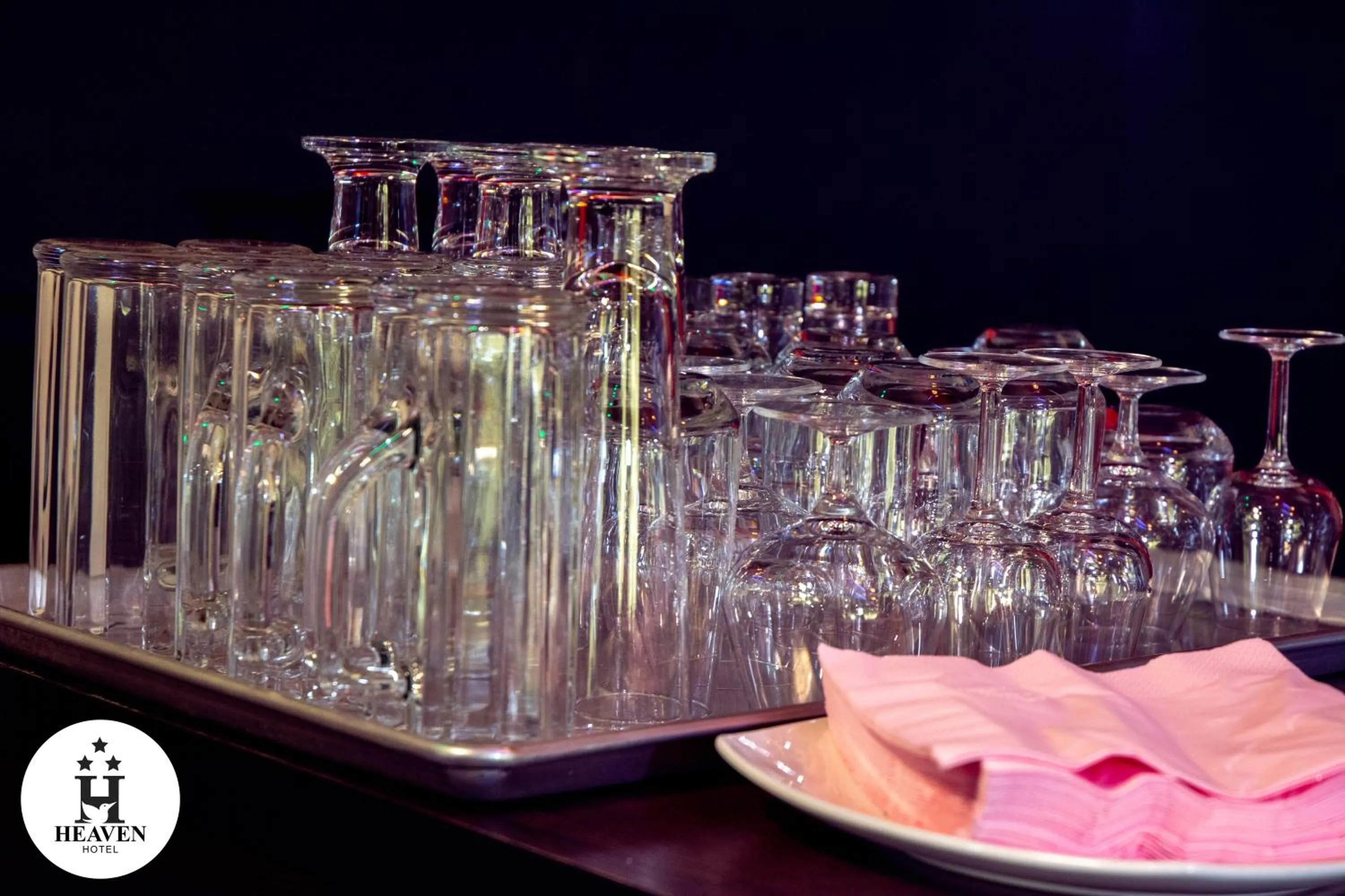 Lounge or bar in New Heaven Hôtel