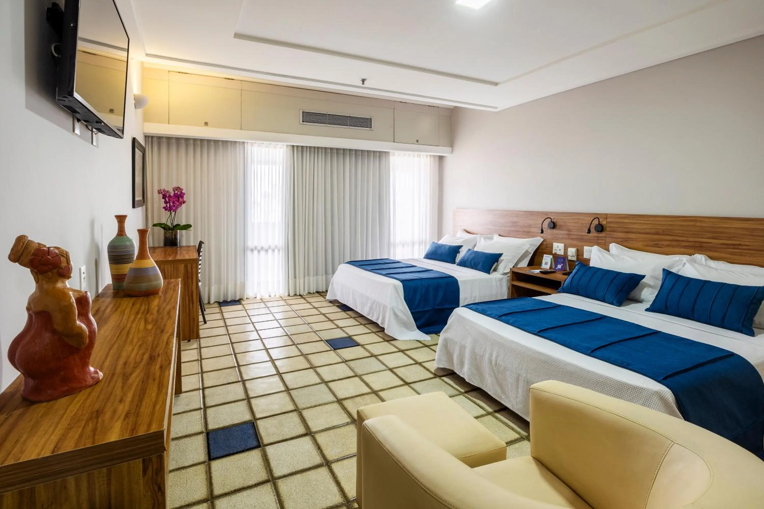 Bedroom, Bed in Fiesta Bahia Hotel