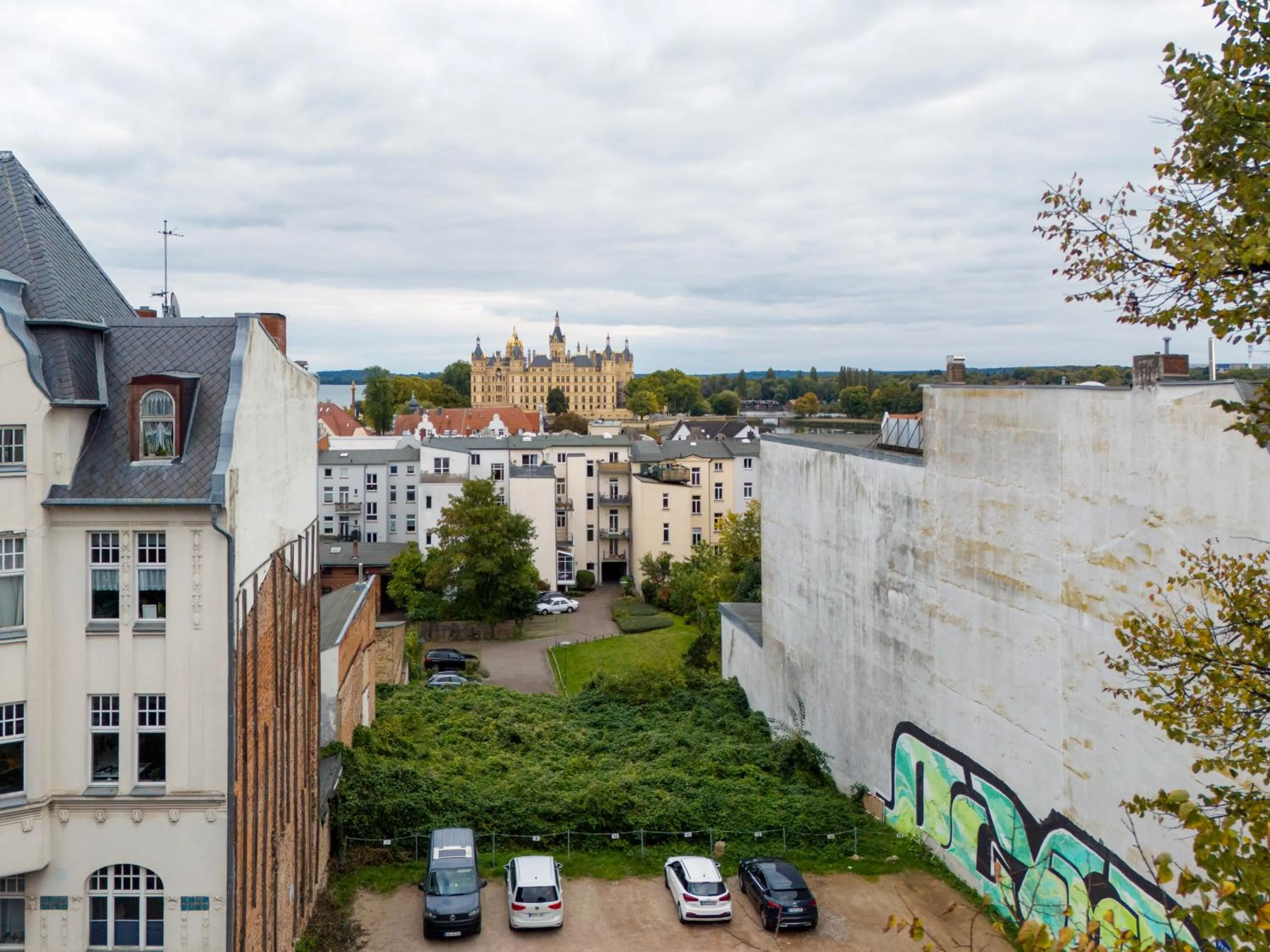 View (from property/room) in Schlosskönig - Modernes & zentrales Apartment mit Balkon und Arbeitsplatz