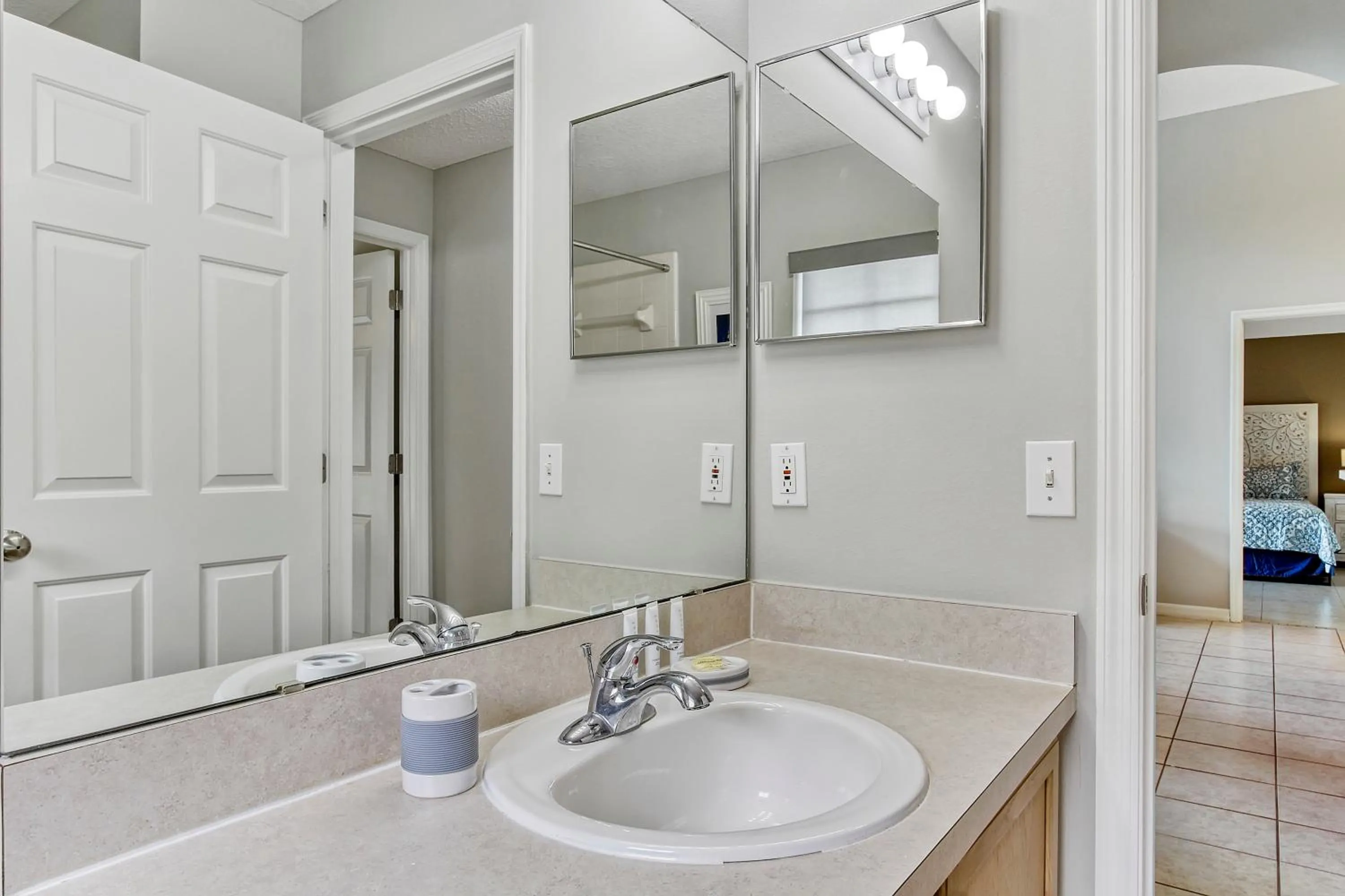 Bathroom in Star Lake Oasis - 4 bed family pool home
