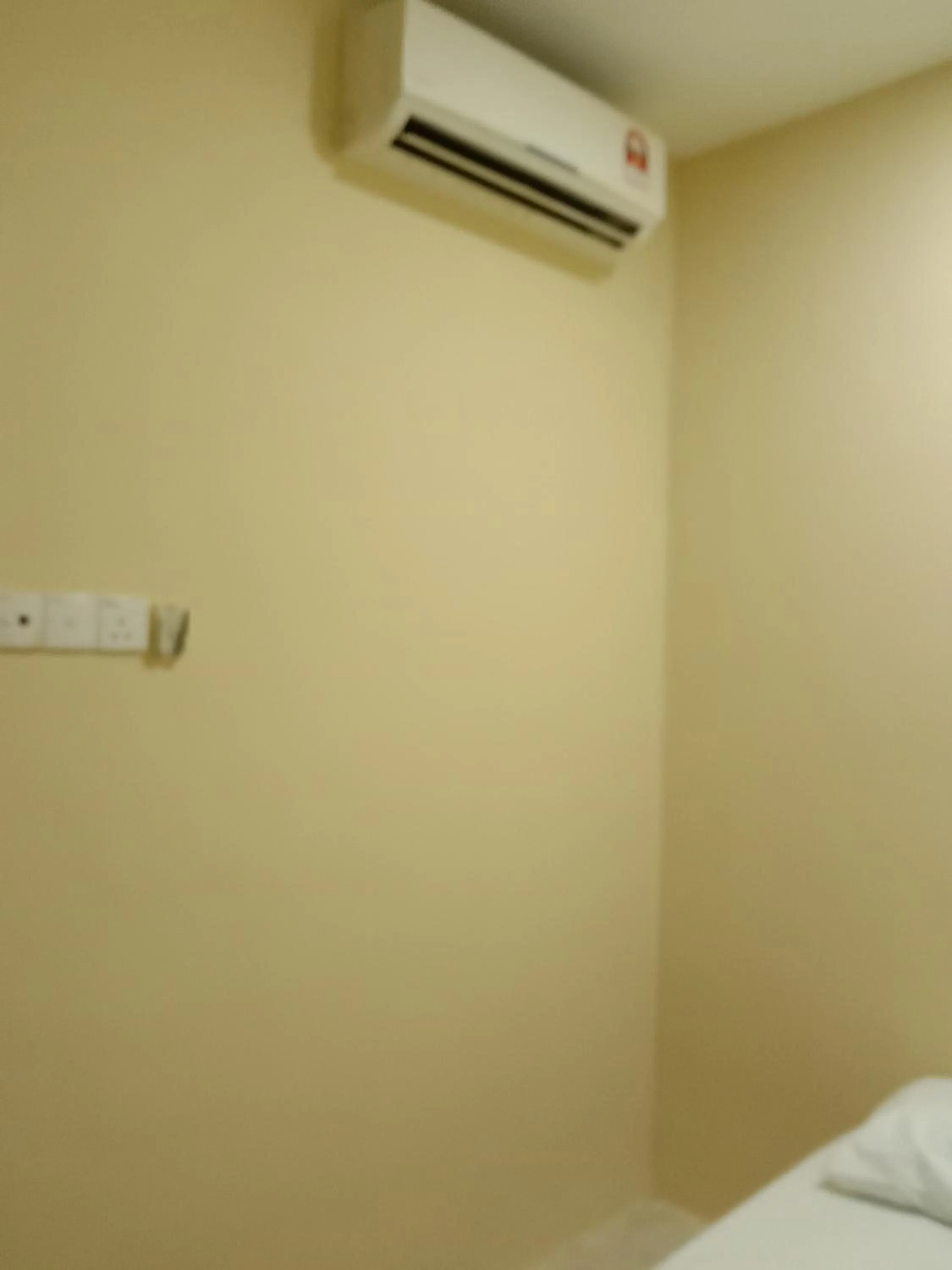 air conditioner, Bed in RAS Hotel