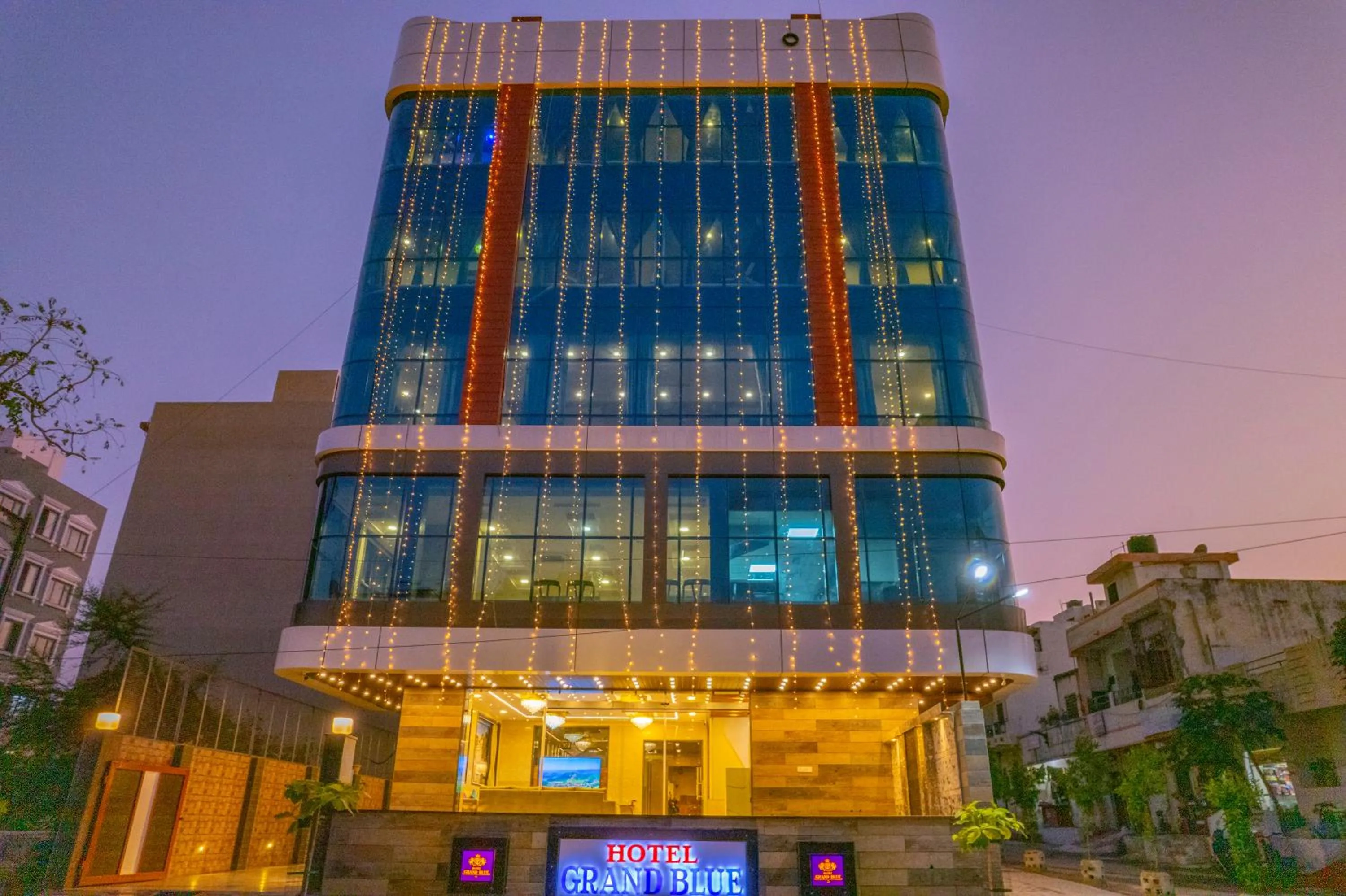 Property building in Pax Hotel Grand Blue 3 min walk from Udaipur city Railway Station