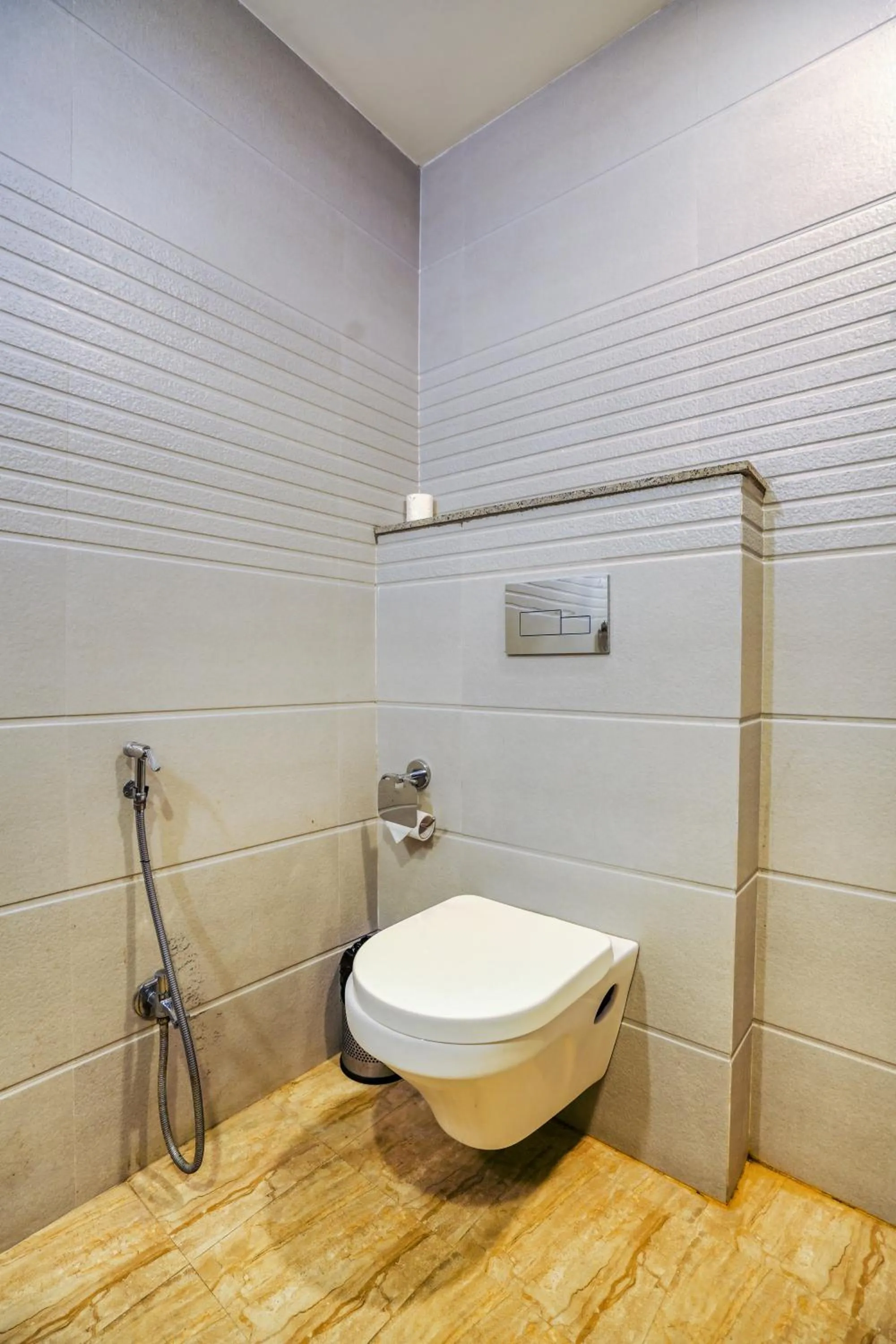 Toilet in Pax Hotel Grand Blue 3 min walk from Udaipur city Railway Station