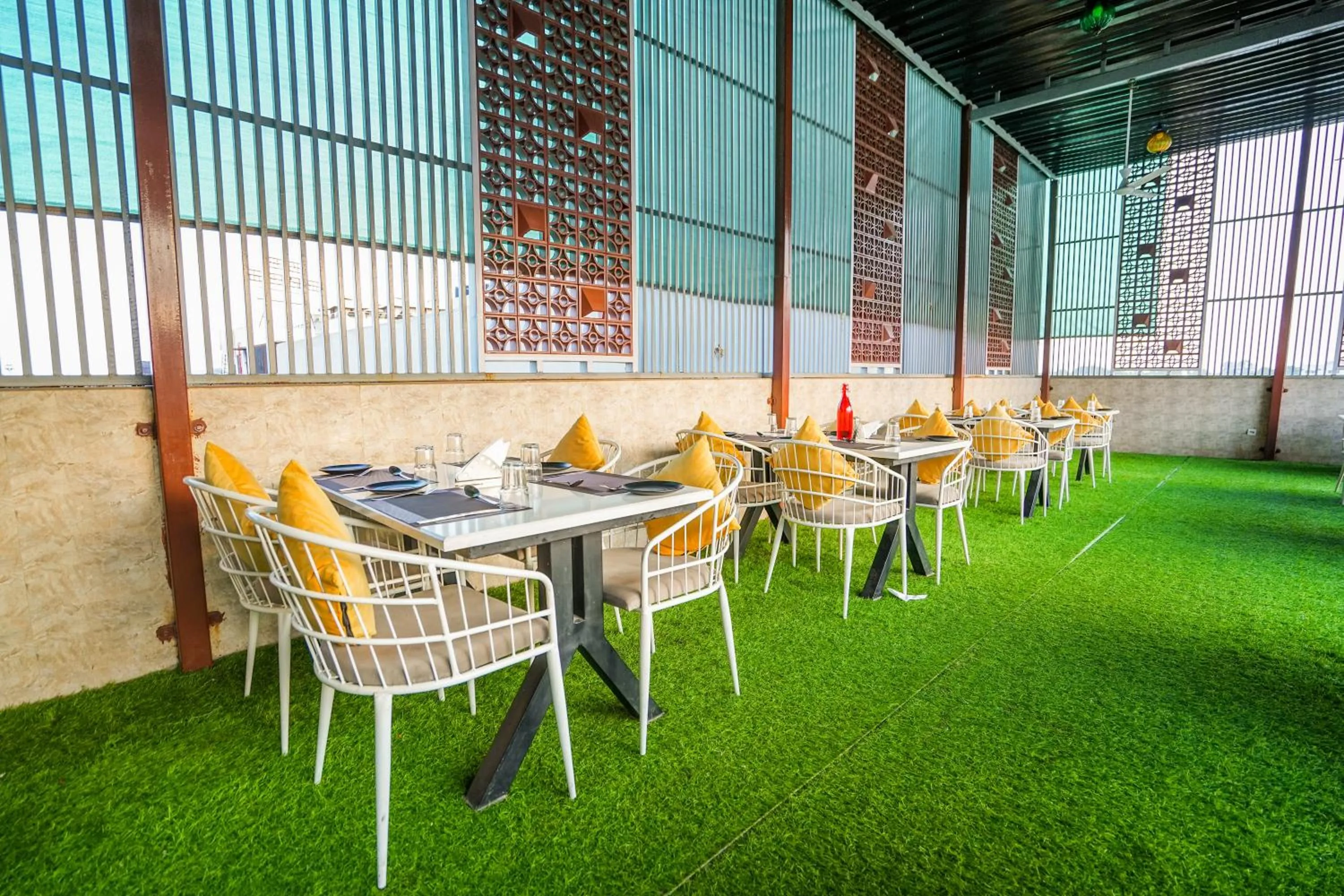 Balcony/Terrace in Pax Hotel Grand Blue 3 min walk from Udaipur city Railway Station